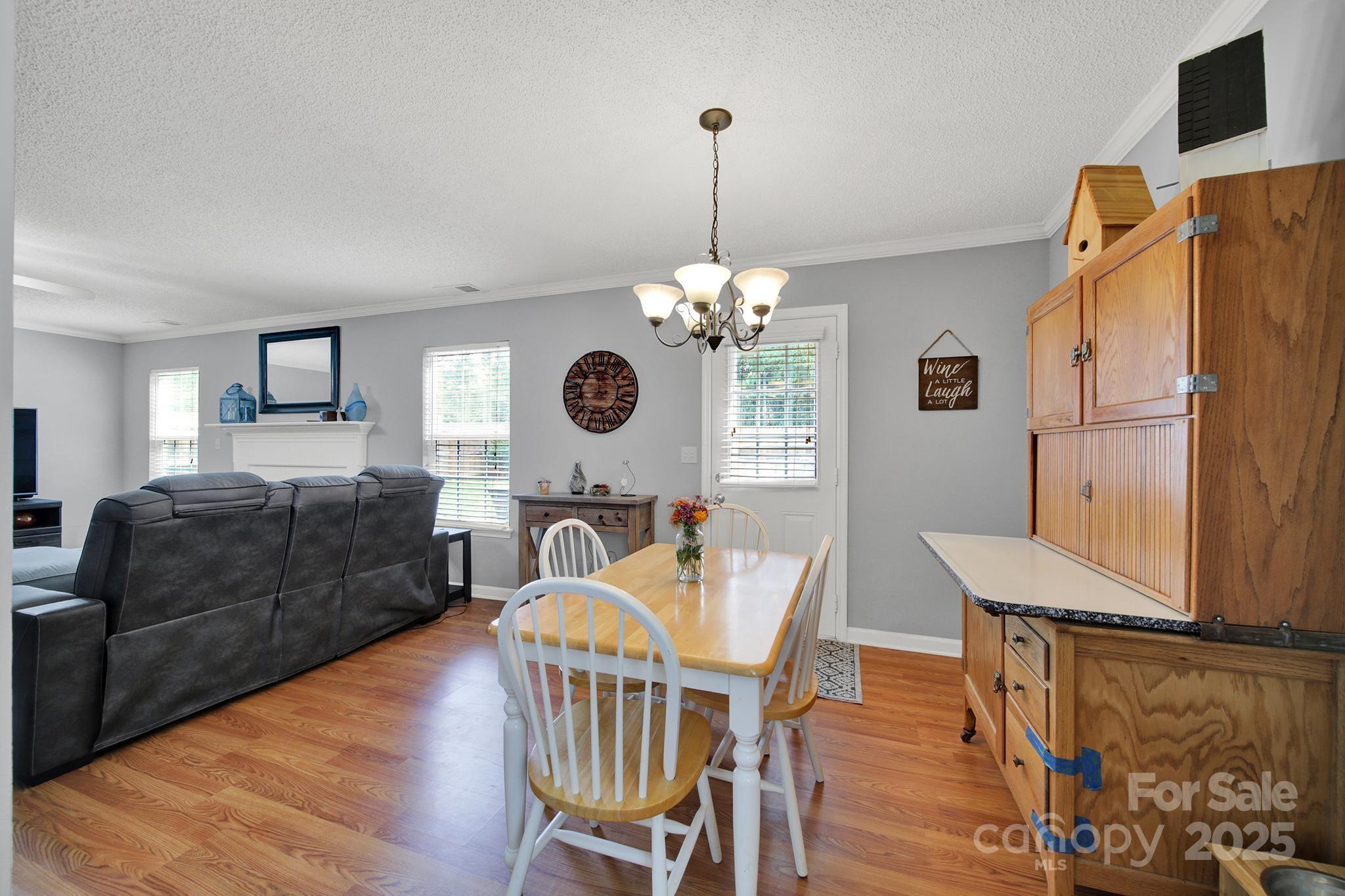 property viewer photo 5