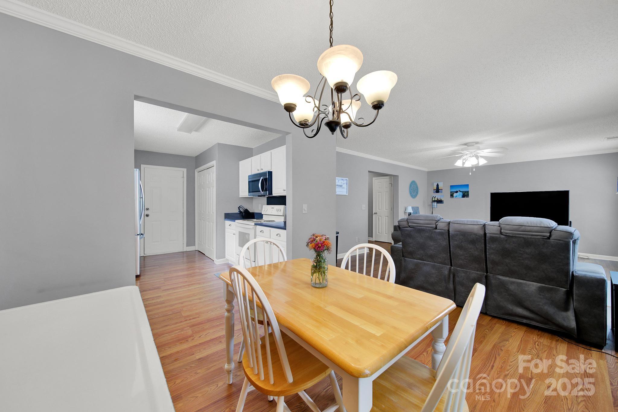 property viewer photo 7