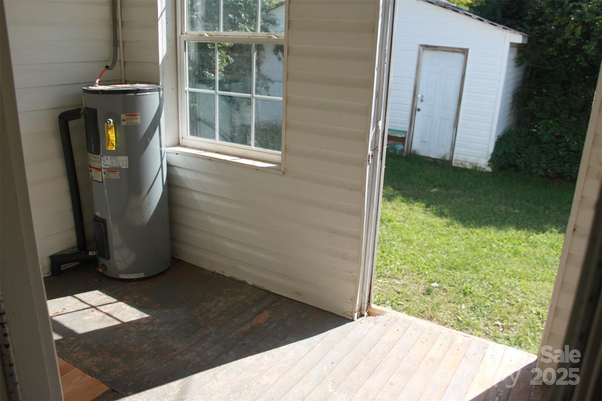 main property photo 24
