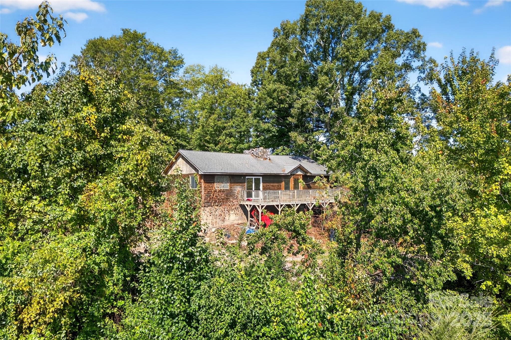 main property photo 18