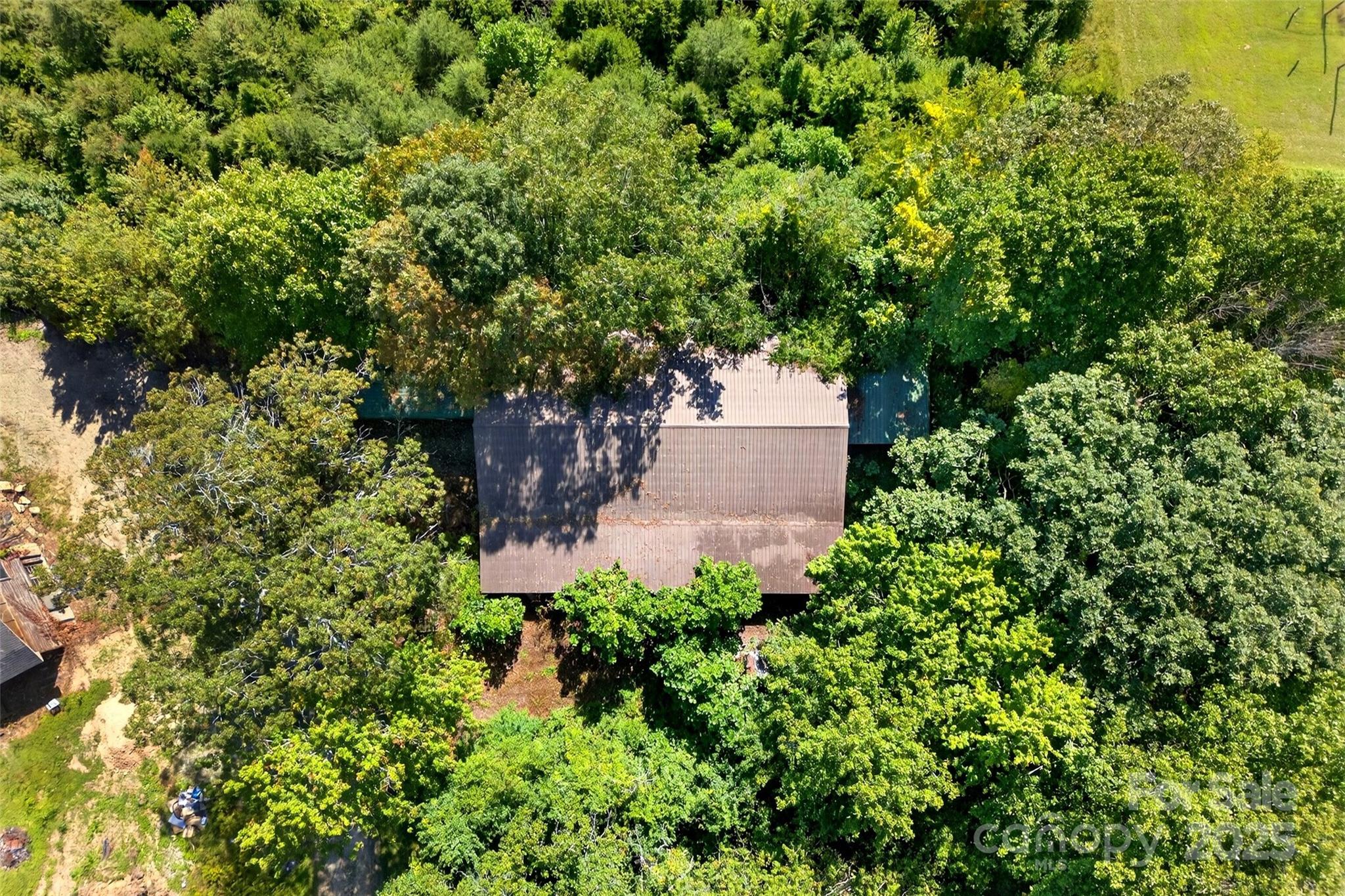 main property photo 19