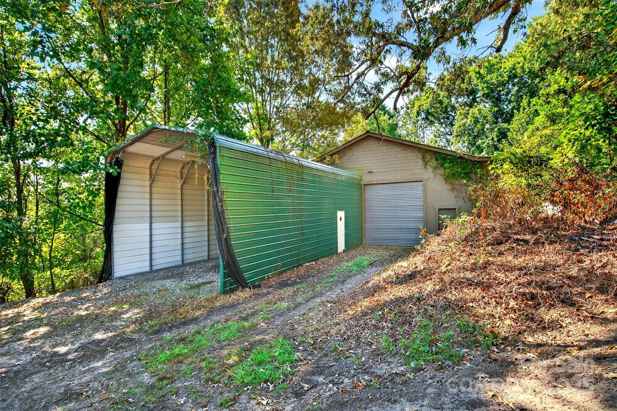main property photo 20