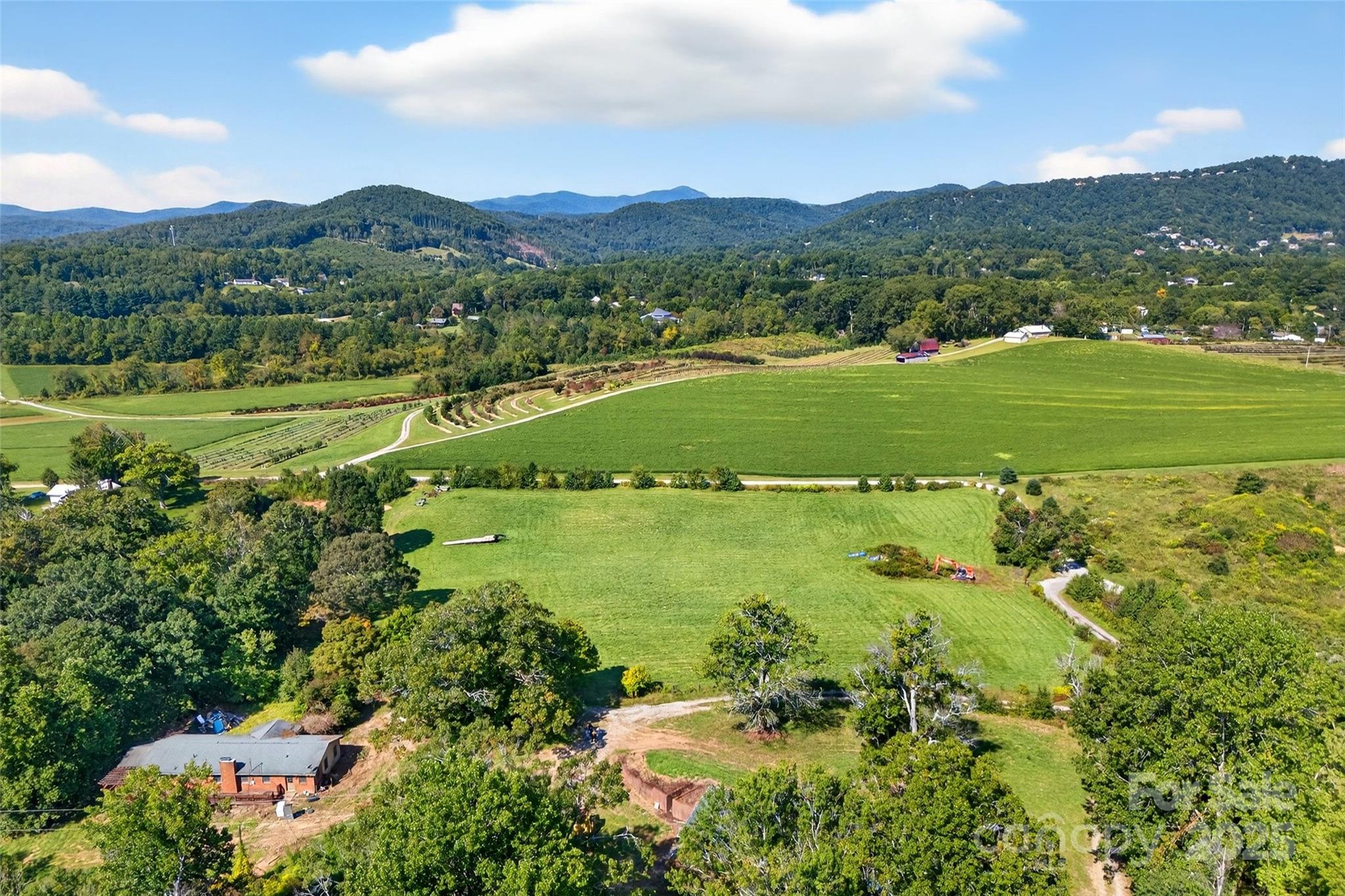 main property photo 25