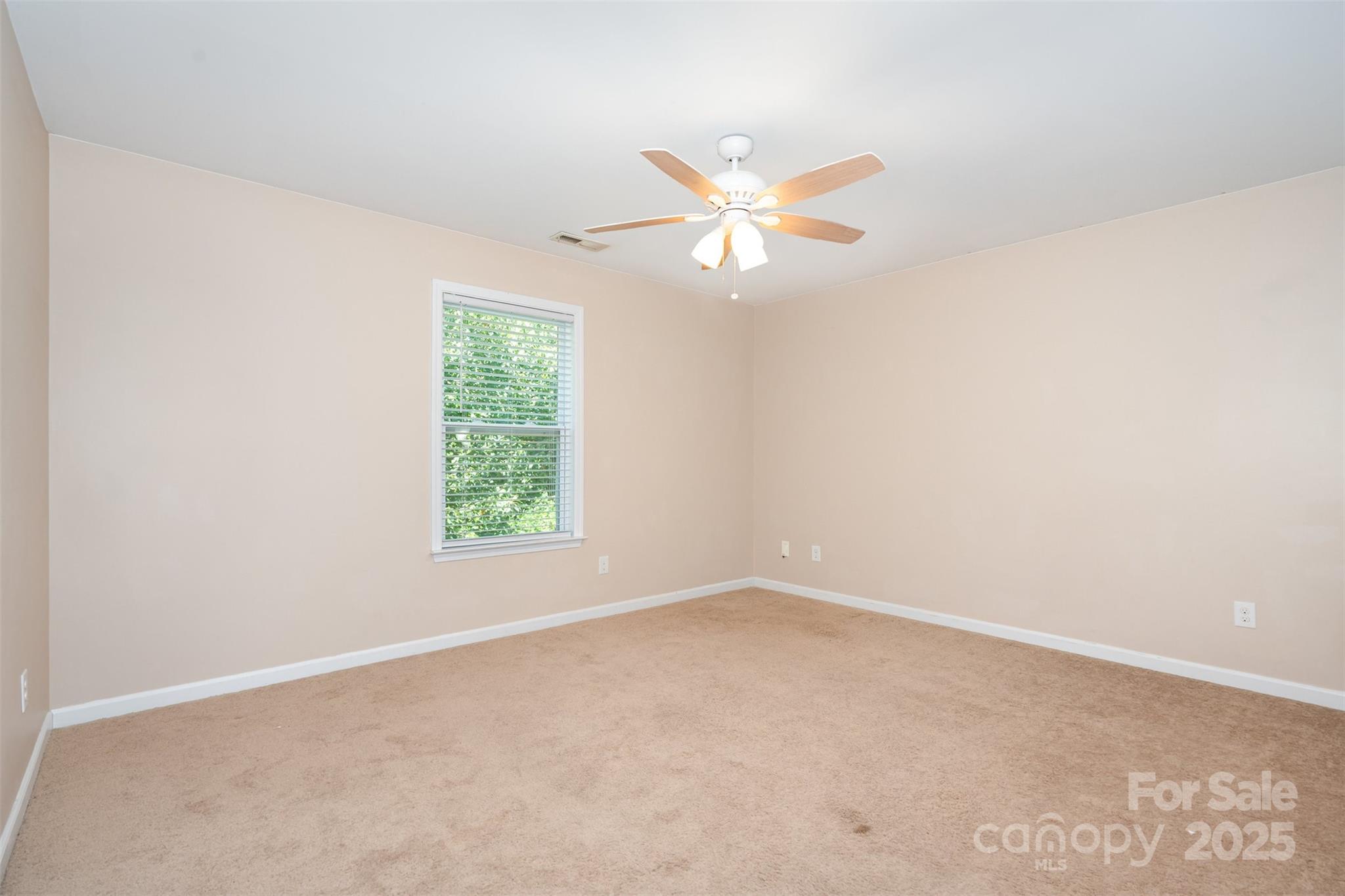 property viewer photo 14