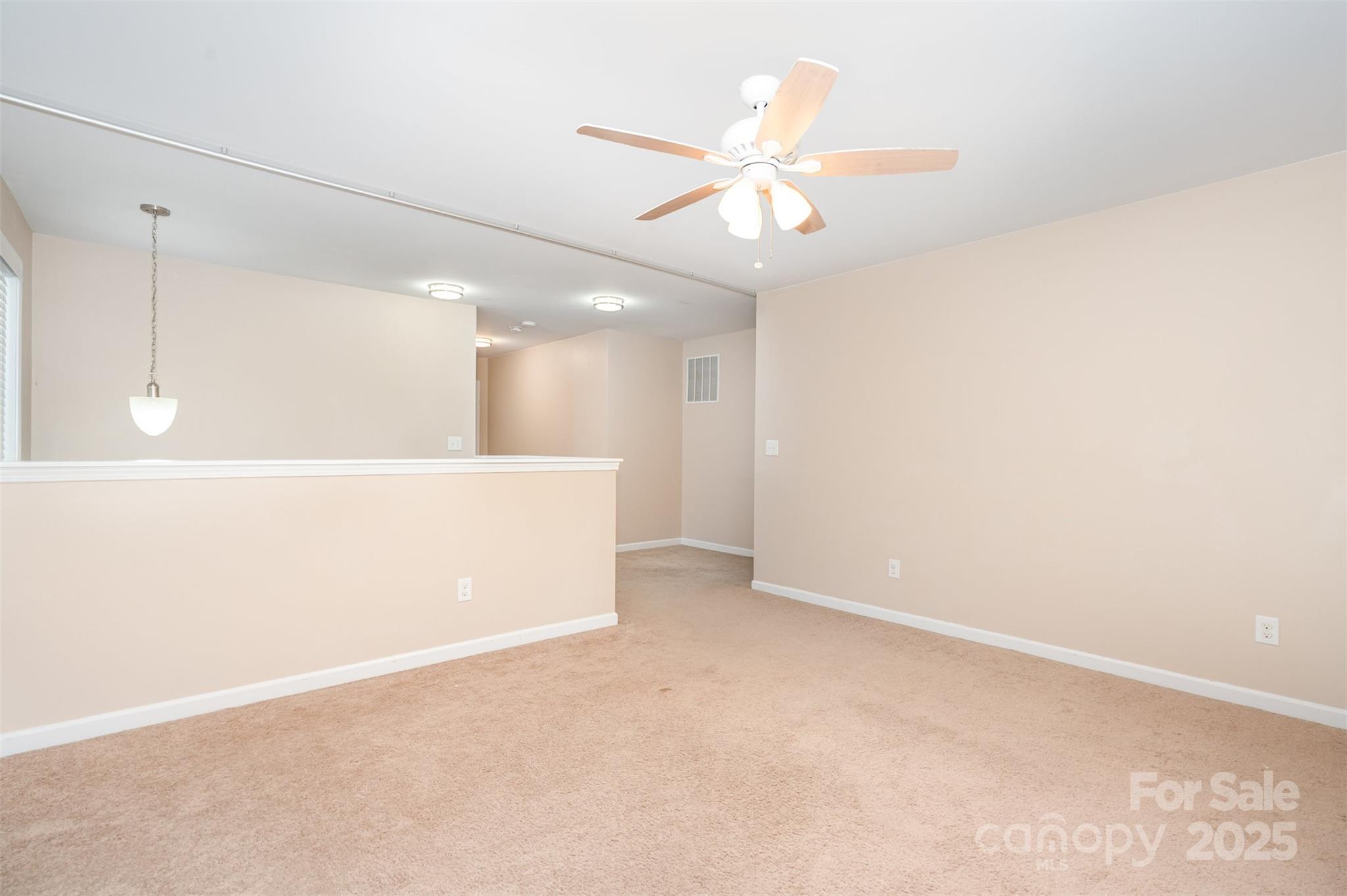 property viewer photo 15