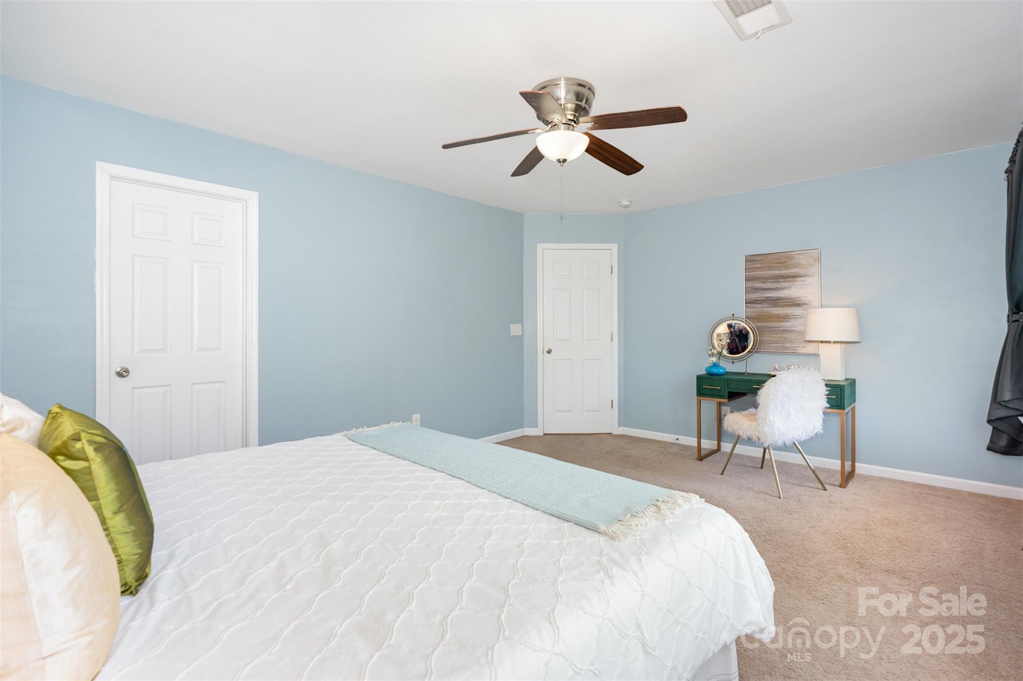 property viewer photo 17