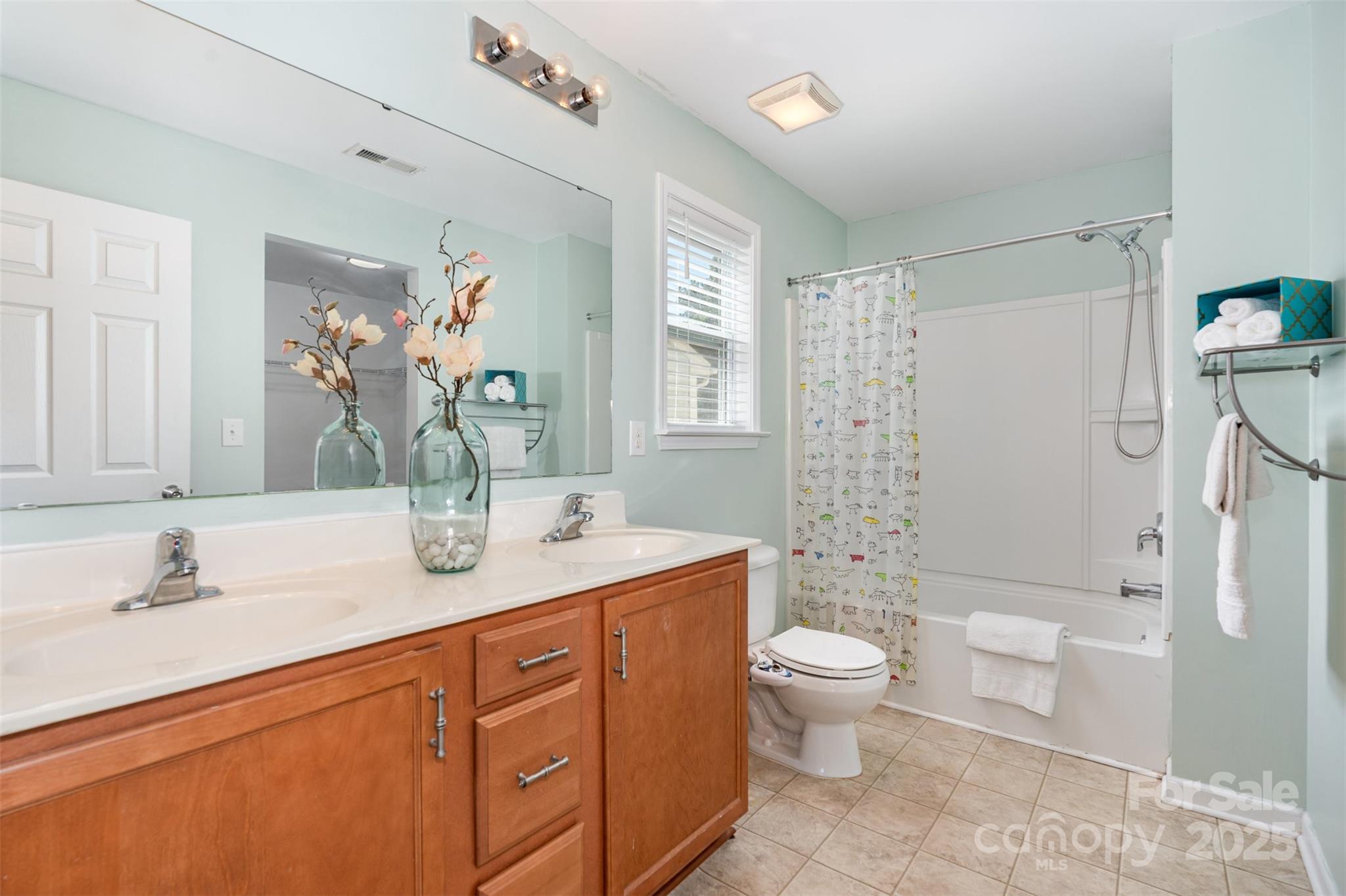 property viewer photo 19