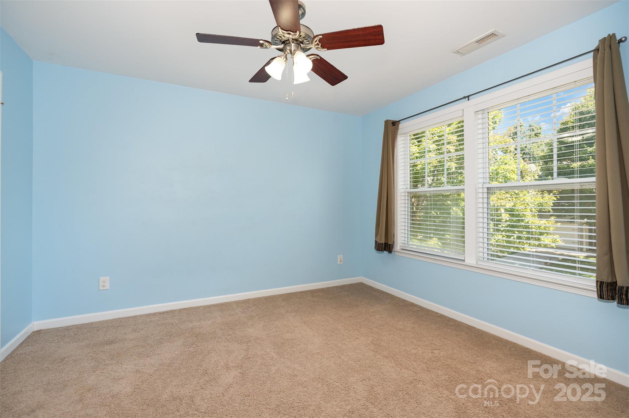 property viewer photo 21
