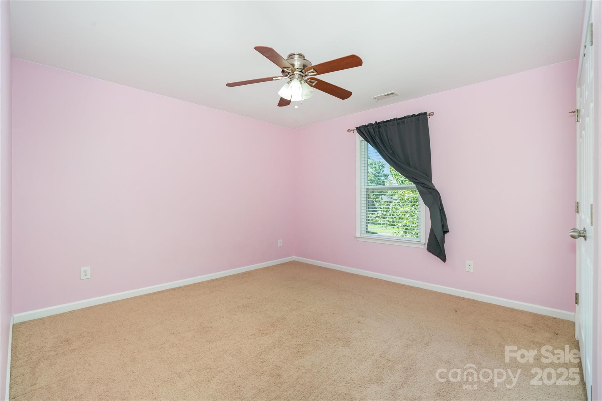property viewer photo 23