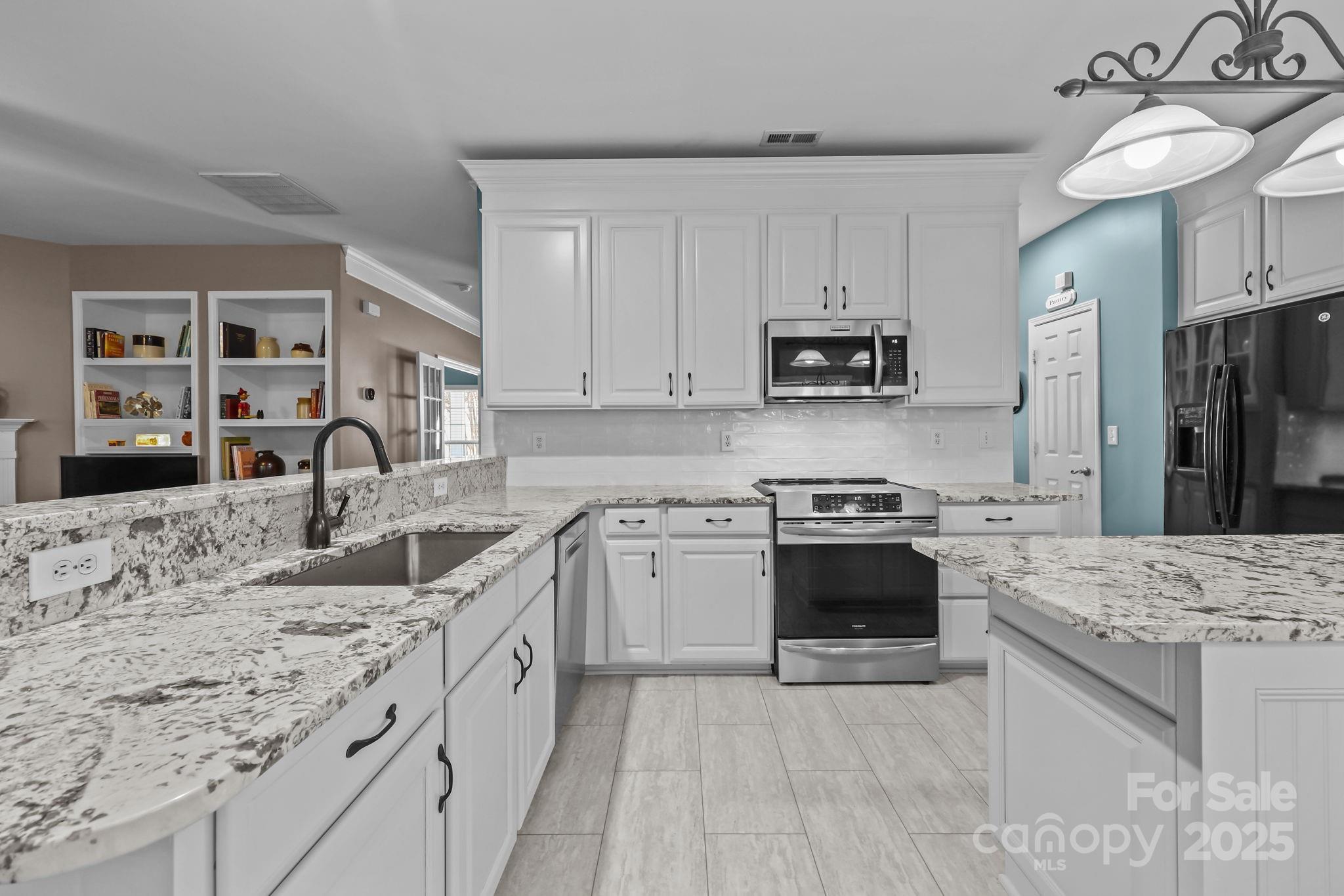 property viewer photo 10