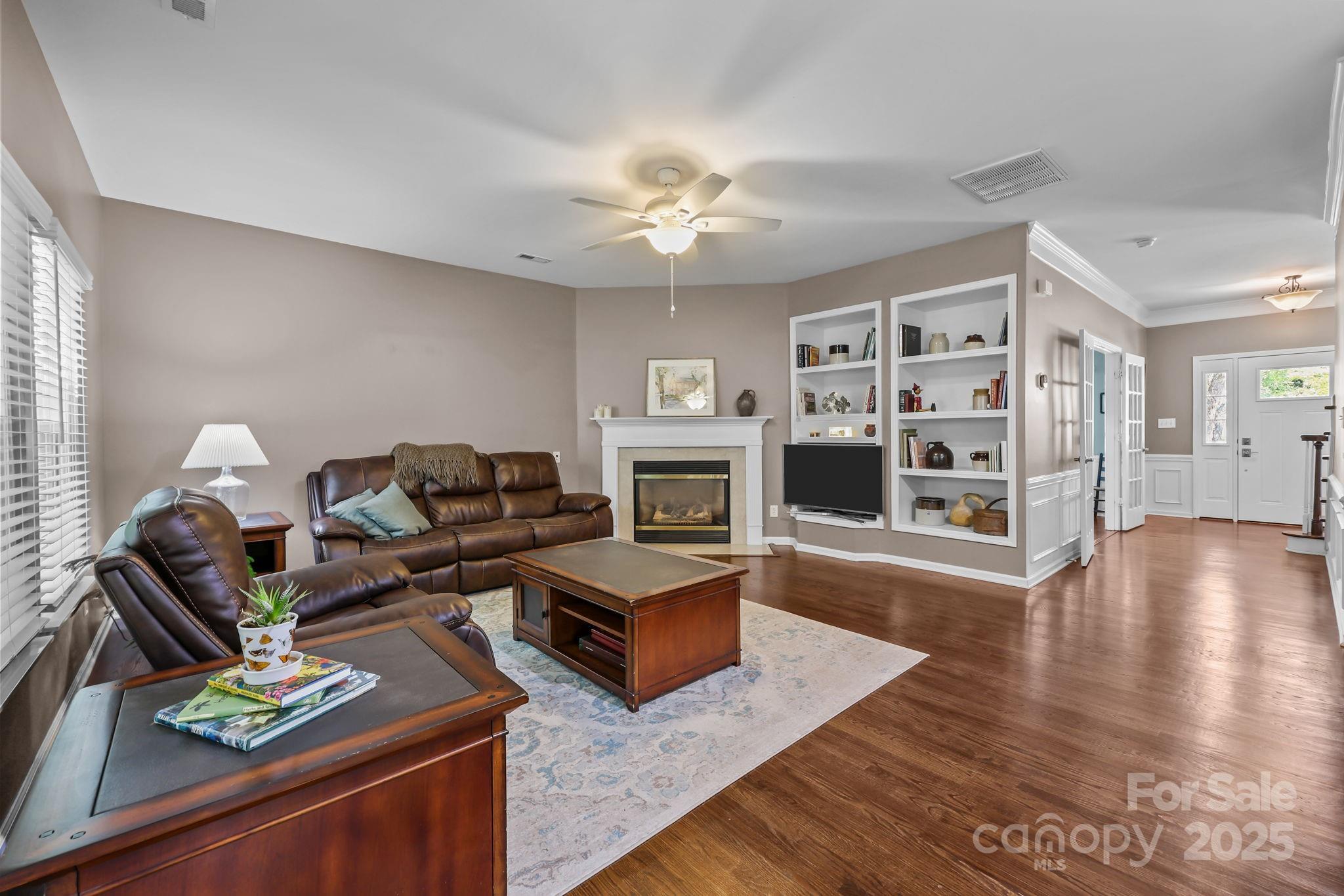 property viewer photo 7