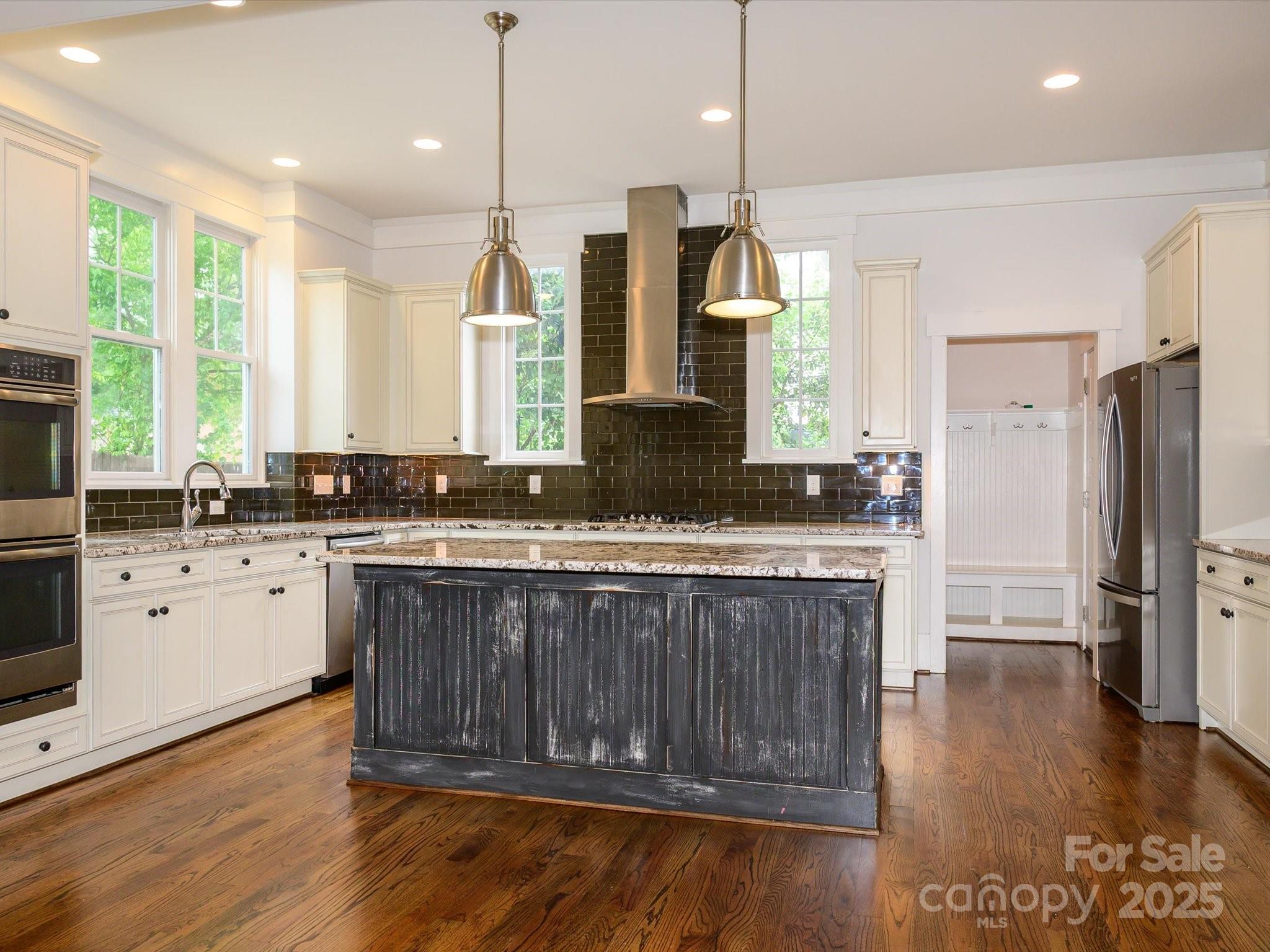 property viewer photo 14