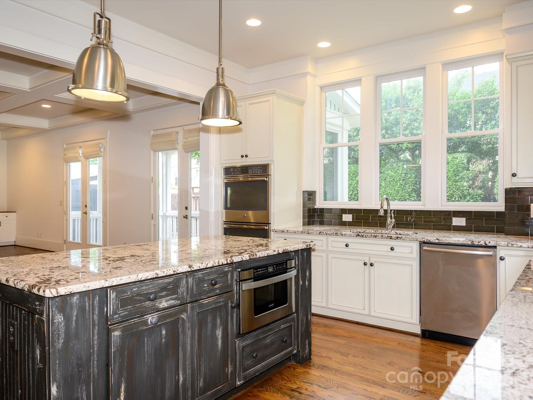 property viewer photo 17