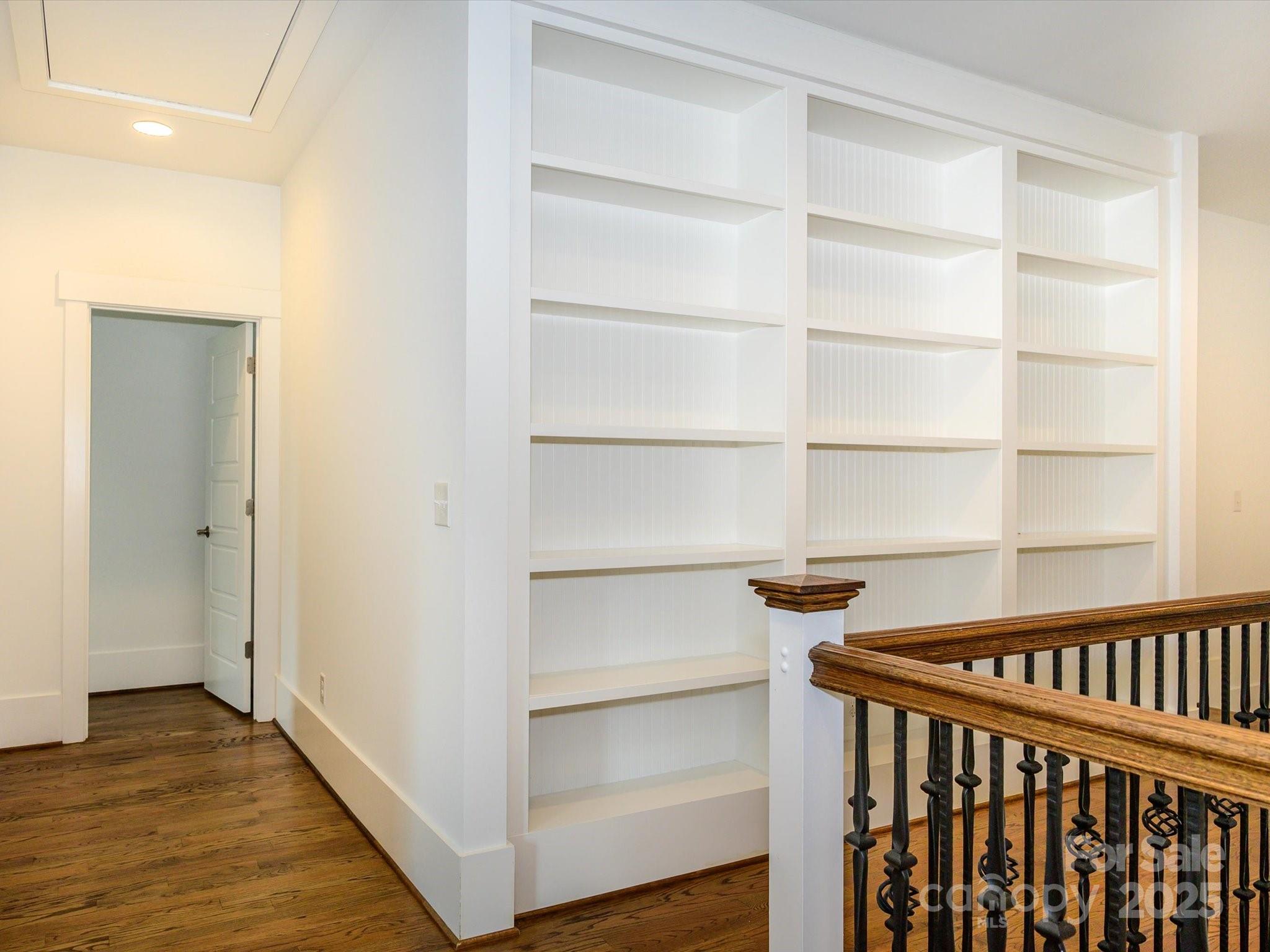 property viewer photo 22