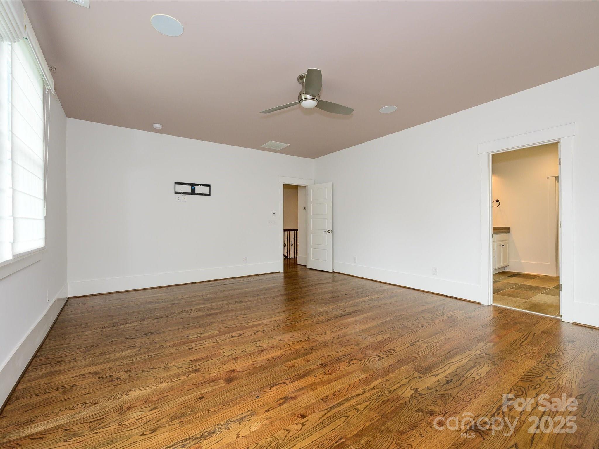 property viewer photo 27