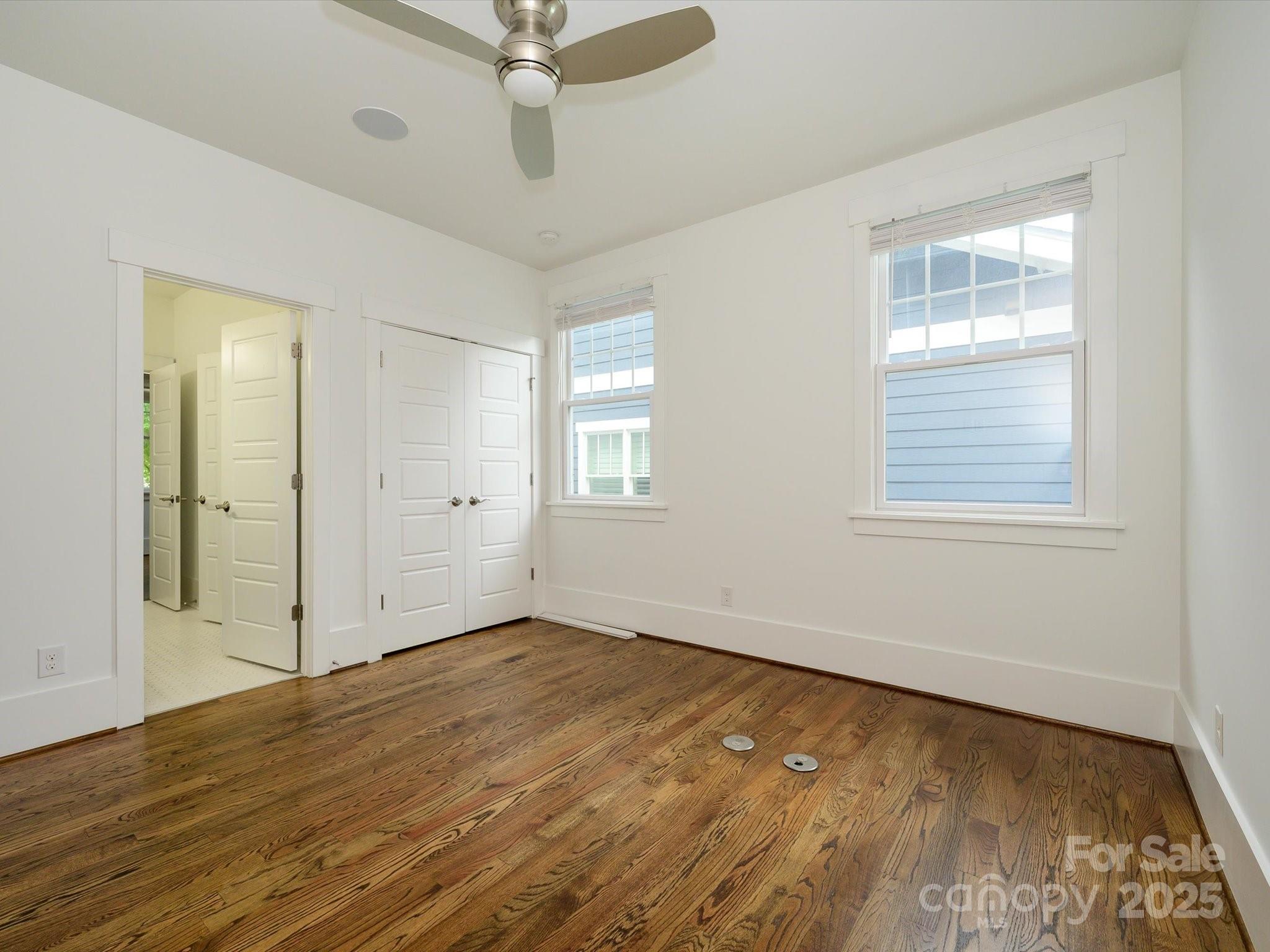 property viewer photo 31