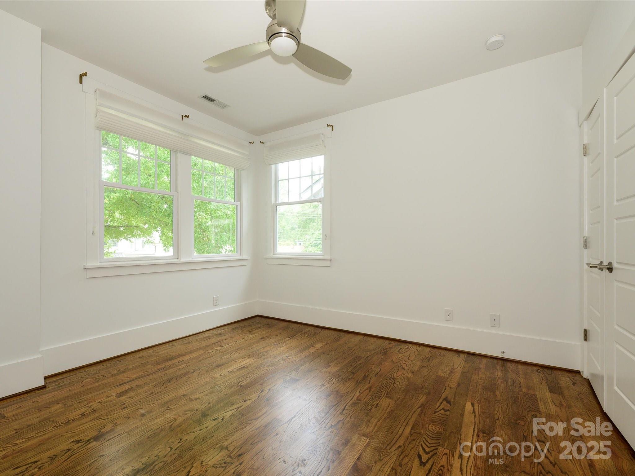 property viewer photo 34