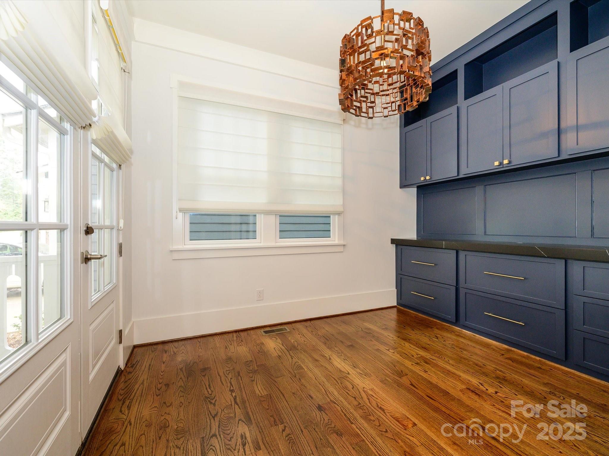 property viewer photo 5