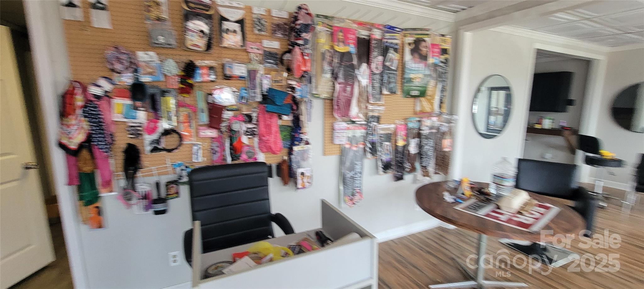 main property photo 8