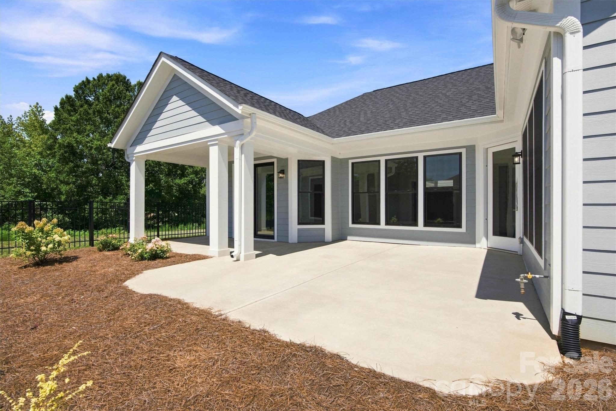 main property photo 32