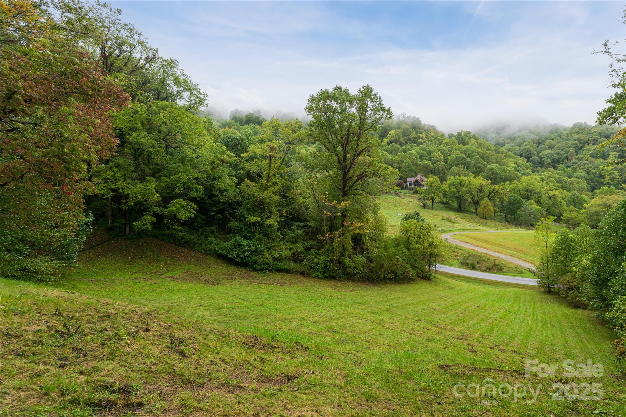 main property photo 9