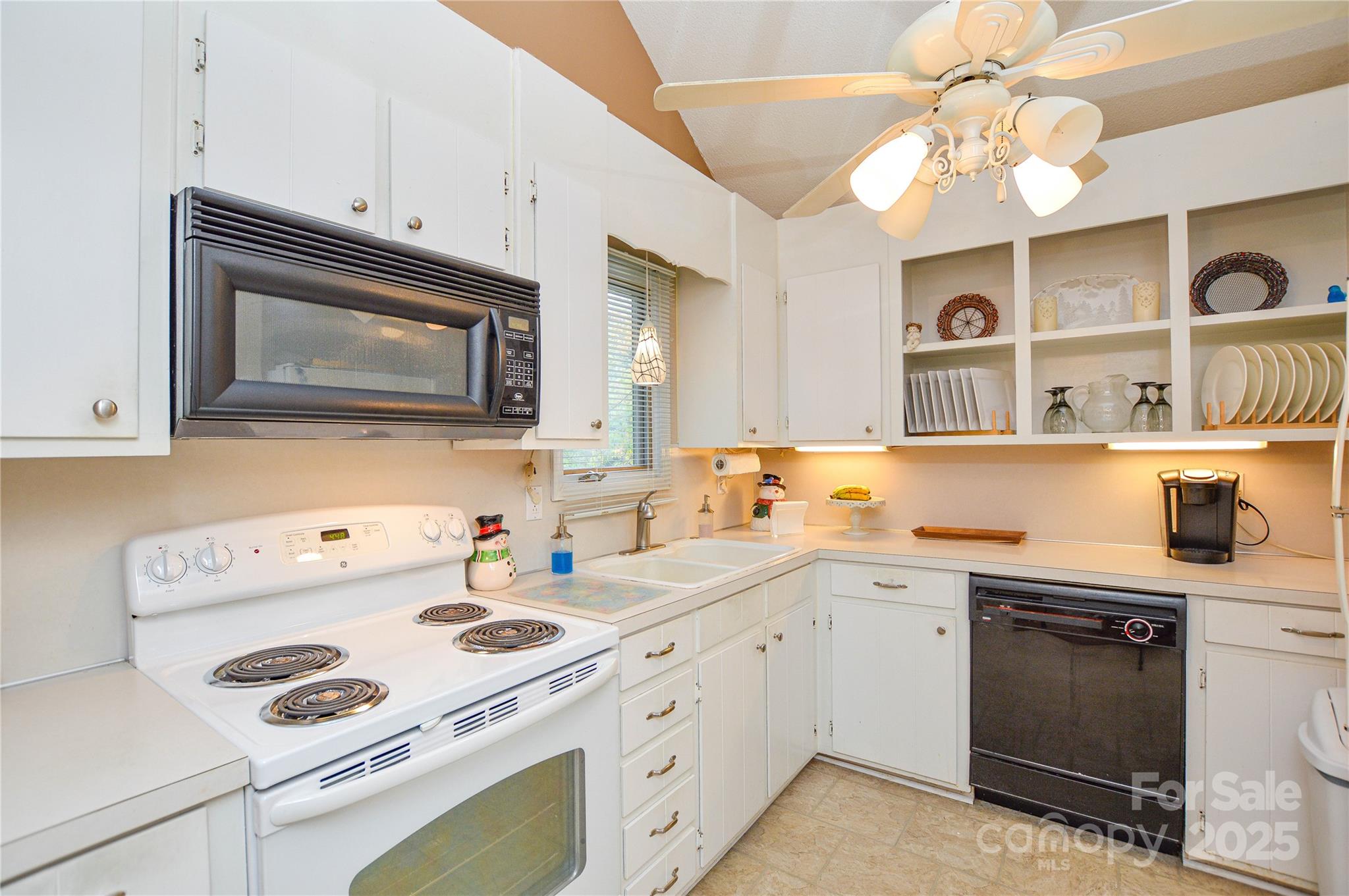property viewer photo 10