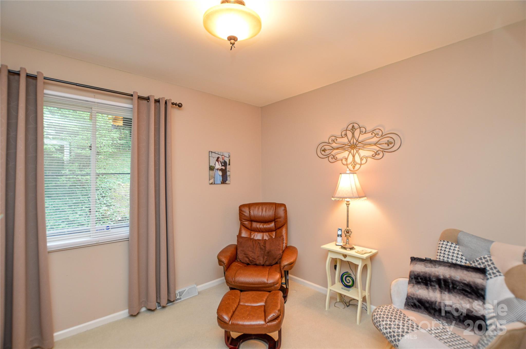 property viewer photo 18