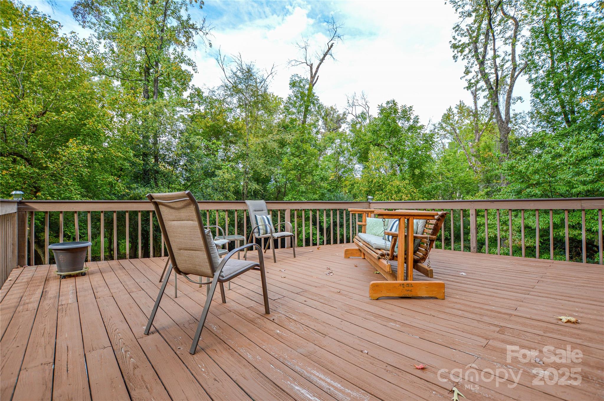 property viewer photo 3
