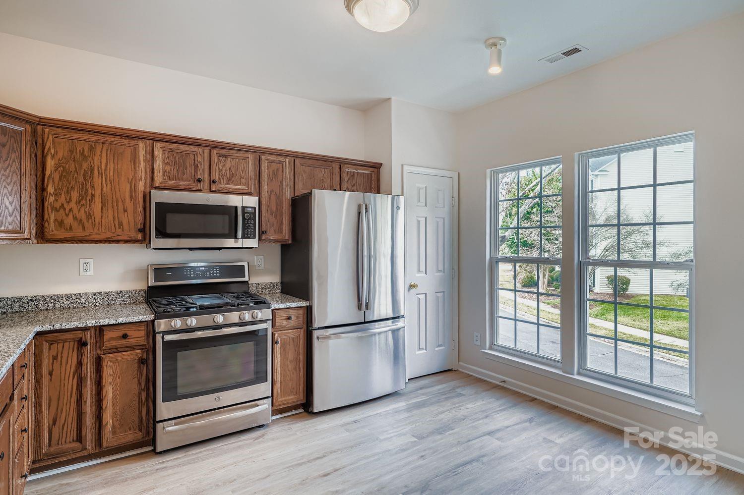 property viewer photo 12