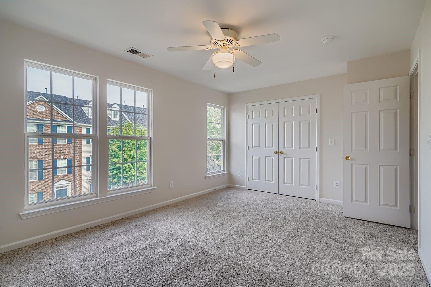 property viewer photo 20