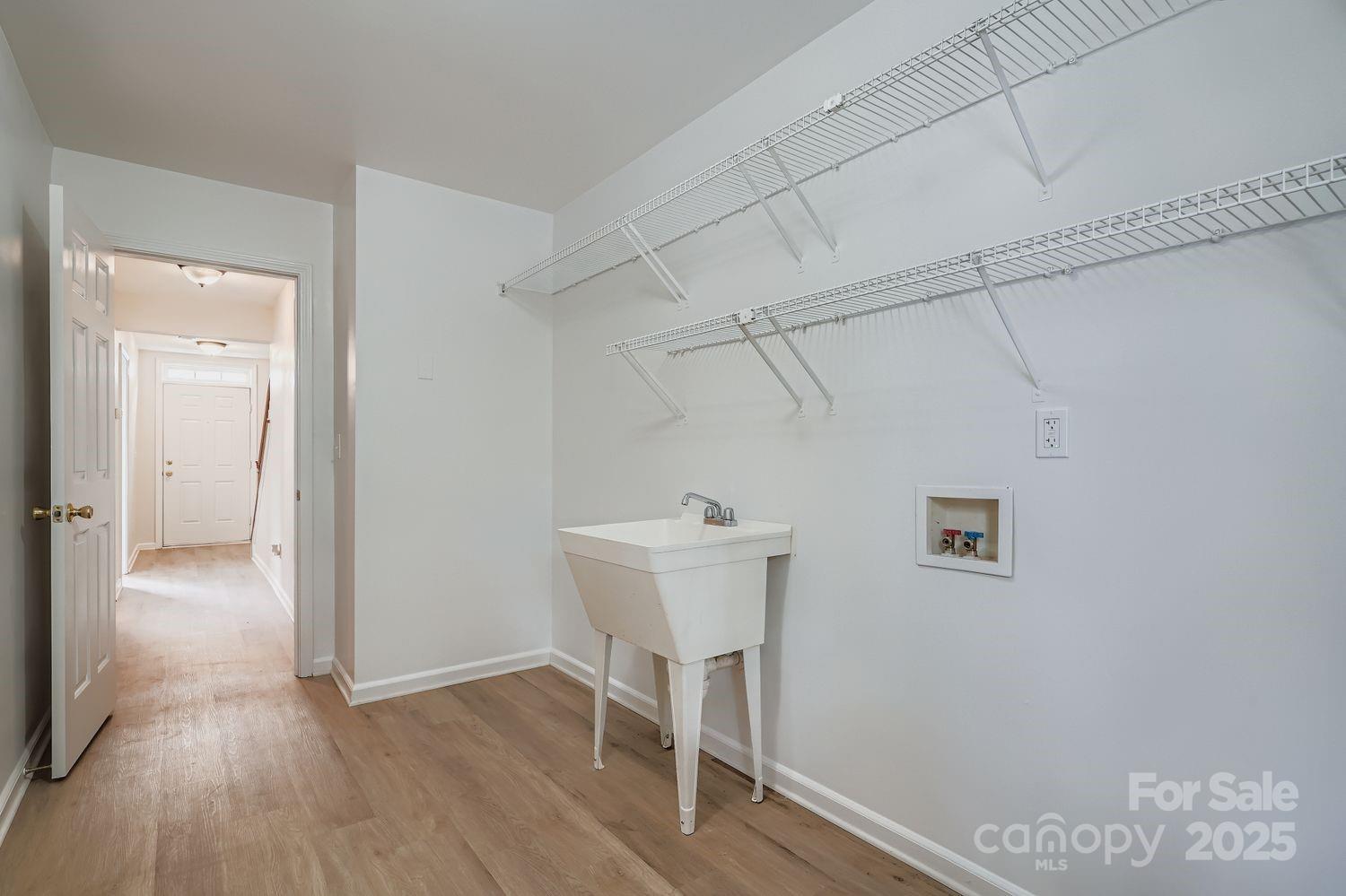 property viewer photo 23