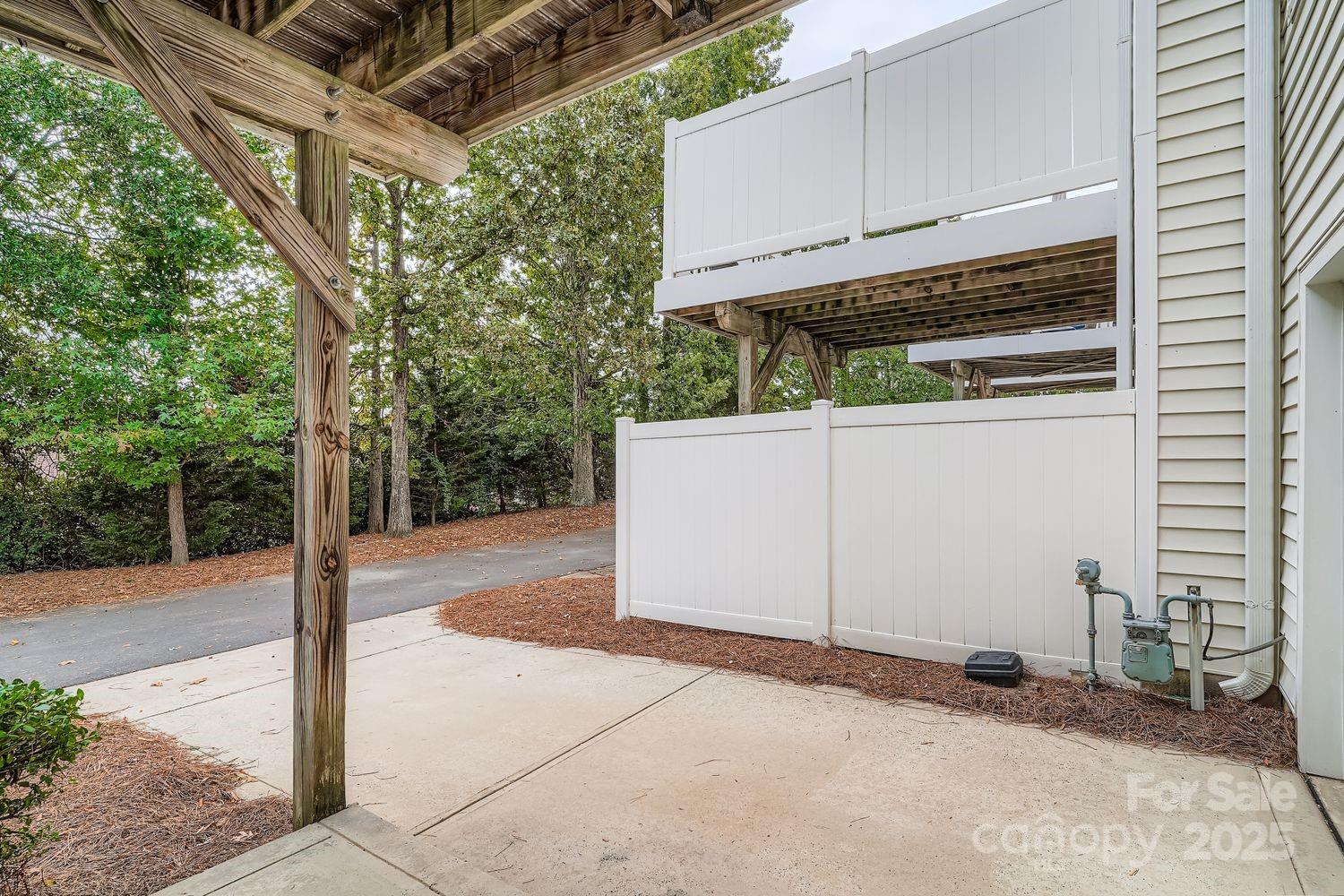 property viewer photo 25