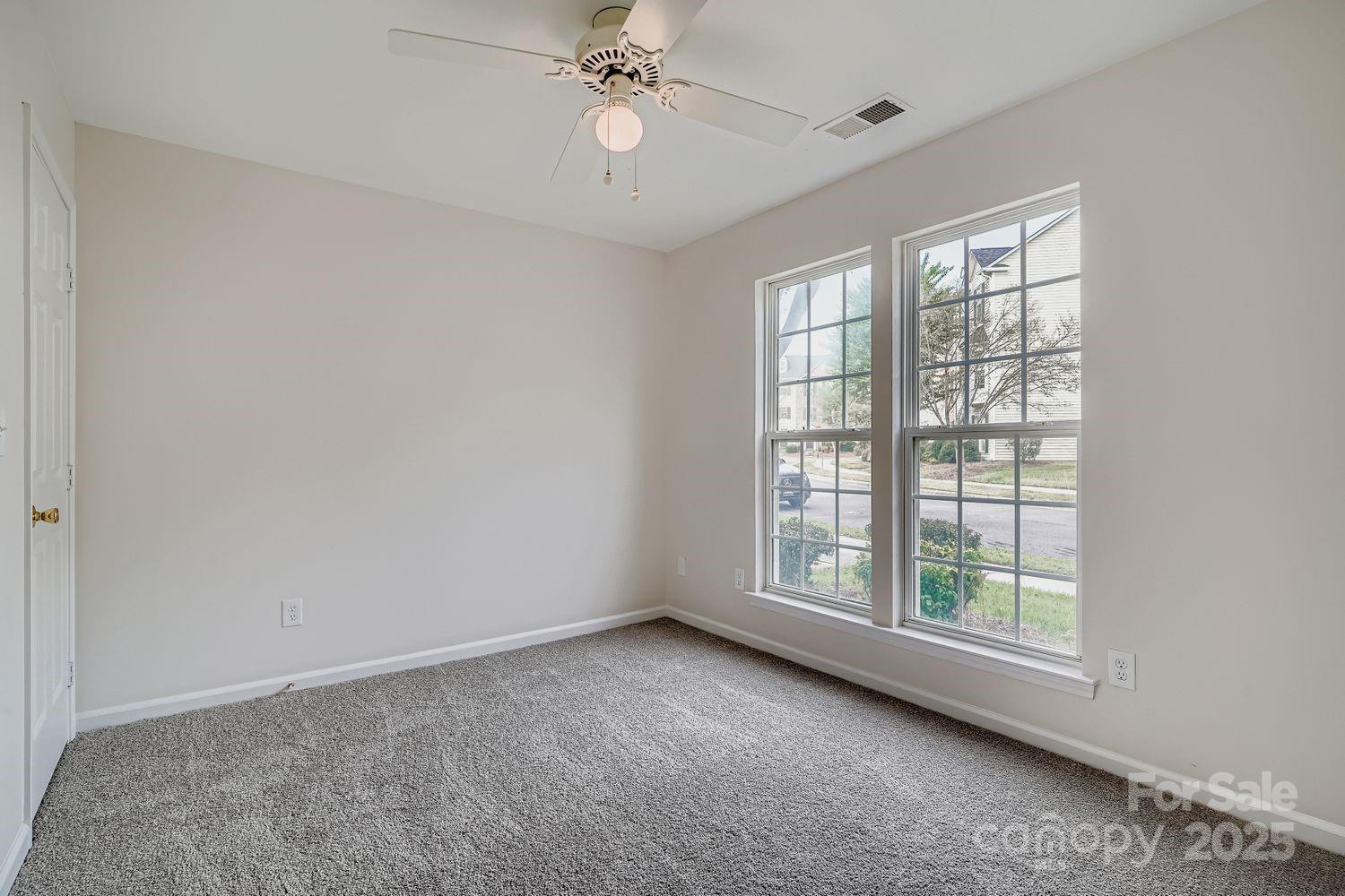 property viewer photo 4