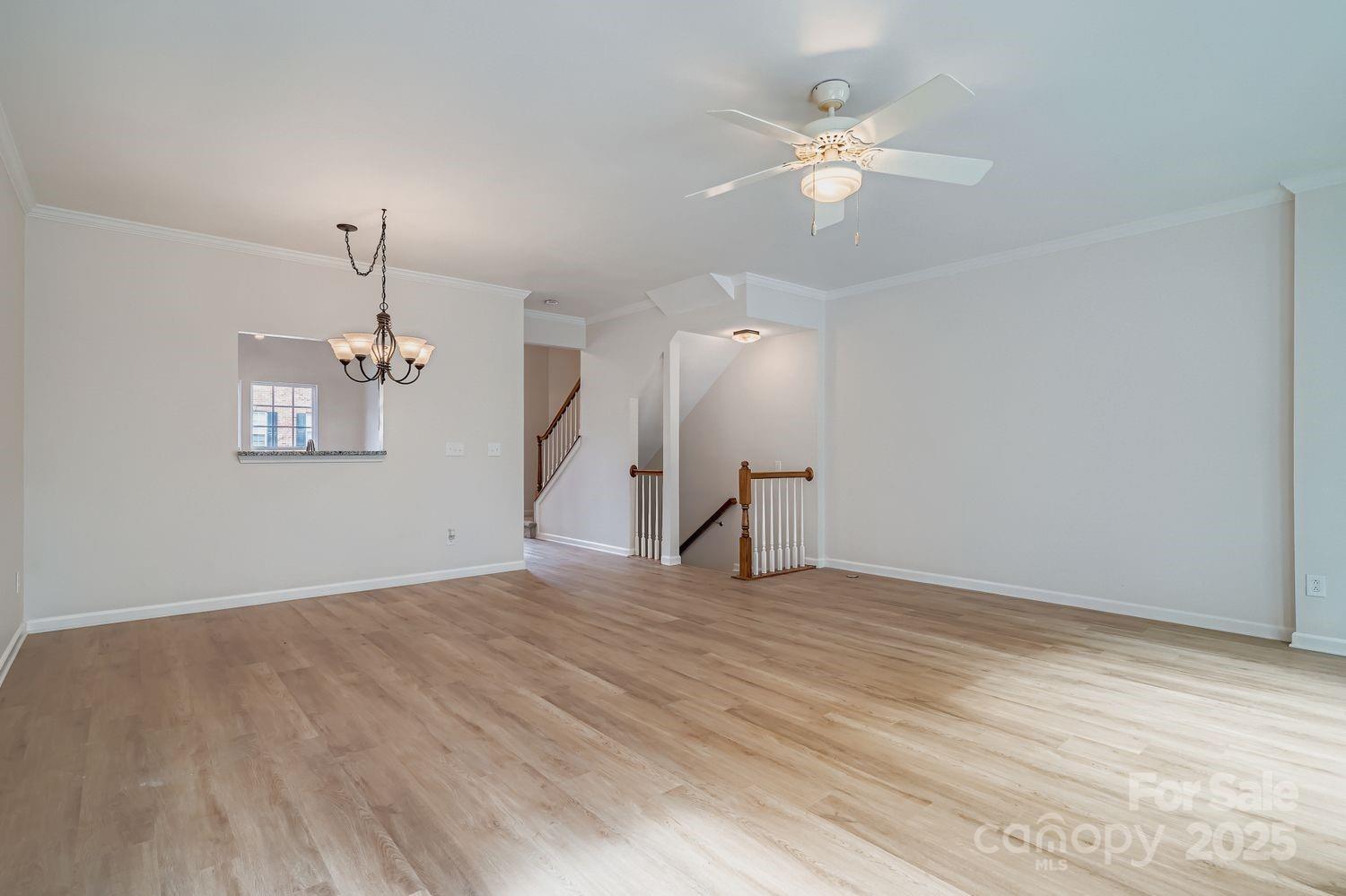 property viewer photo 8