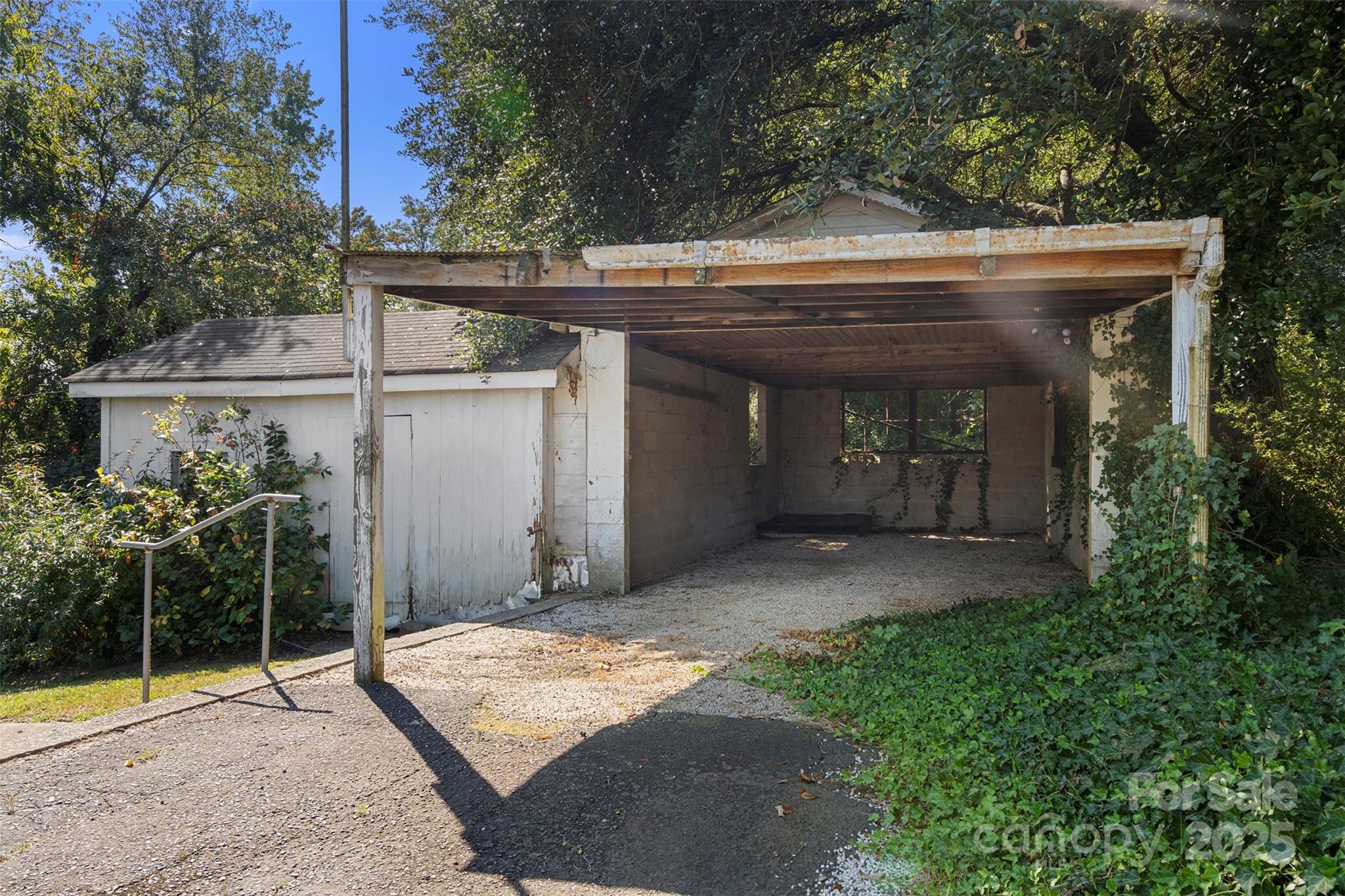 main property photo 26