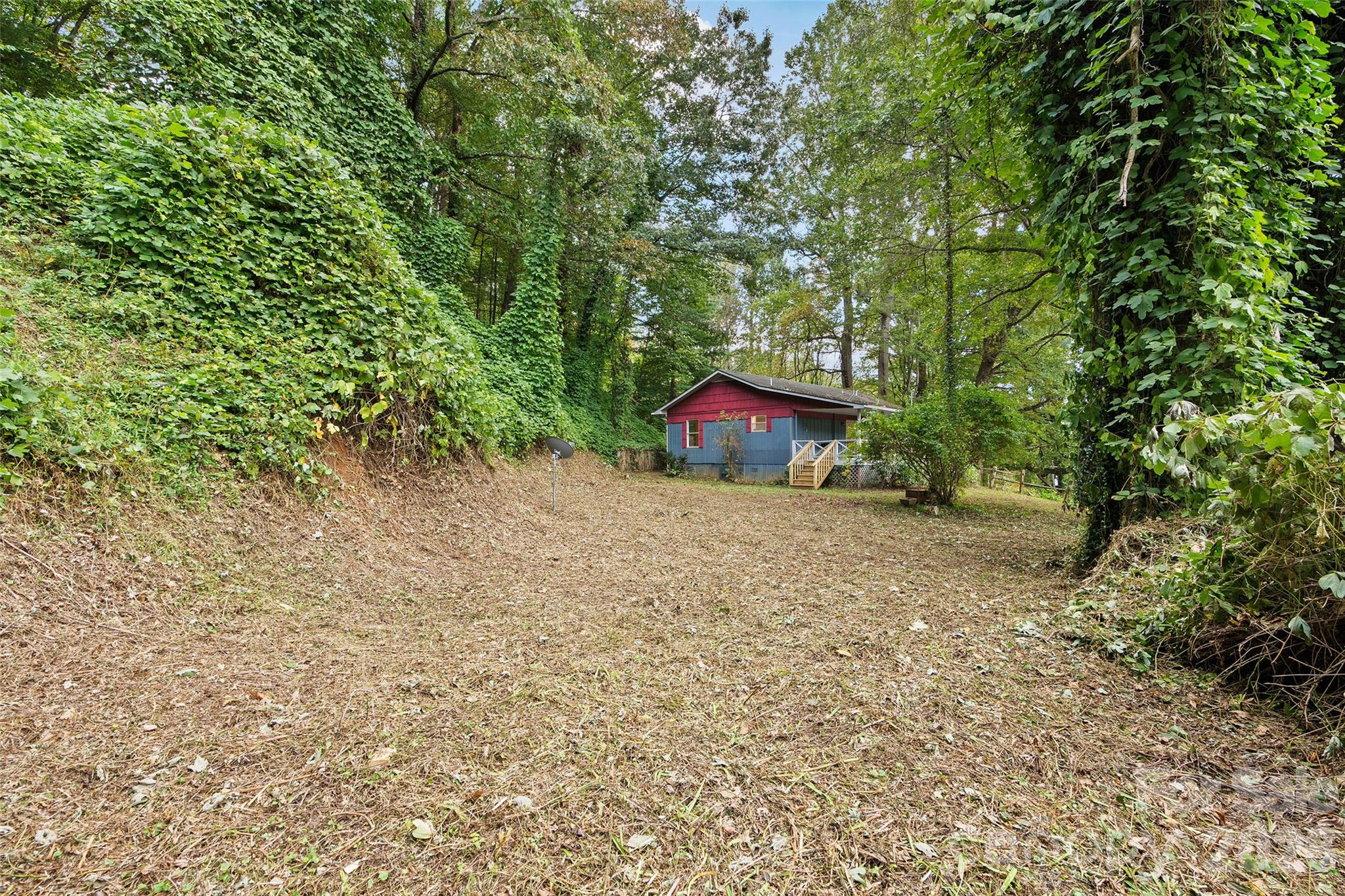 main property photo 7