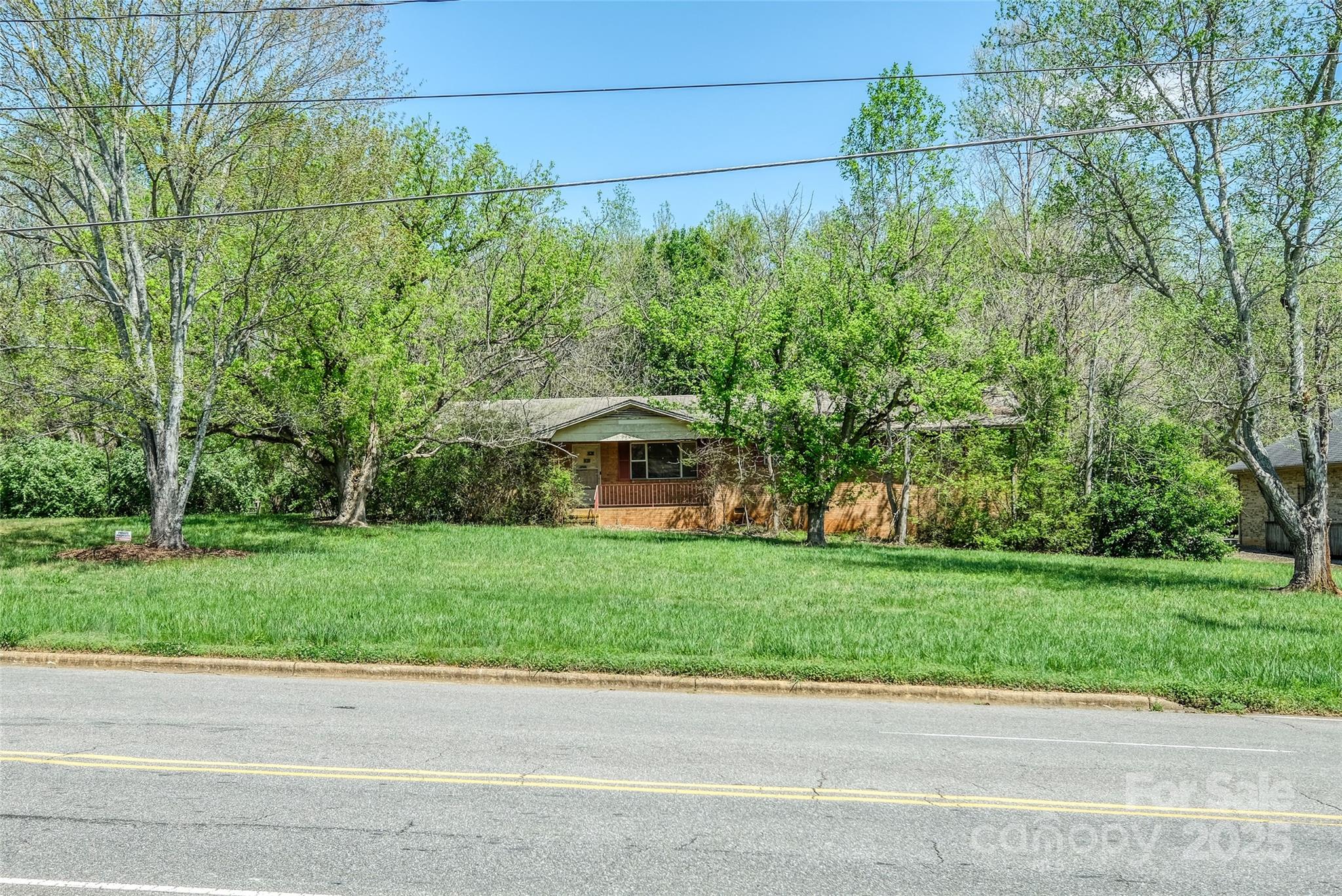 main property photo 23