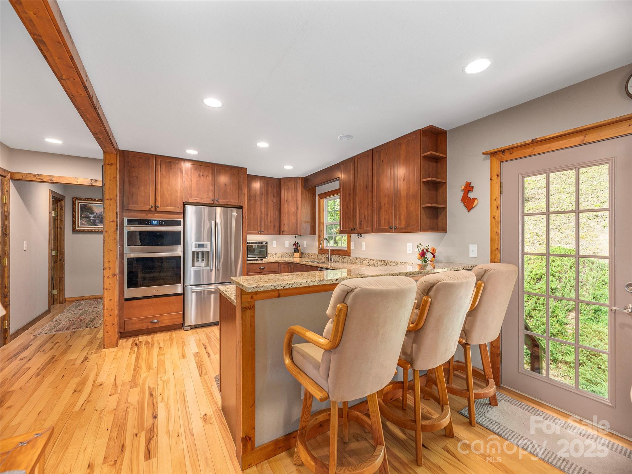 main property photo 11