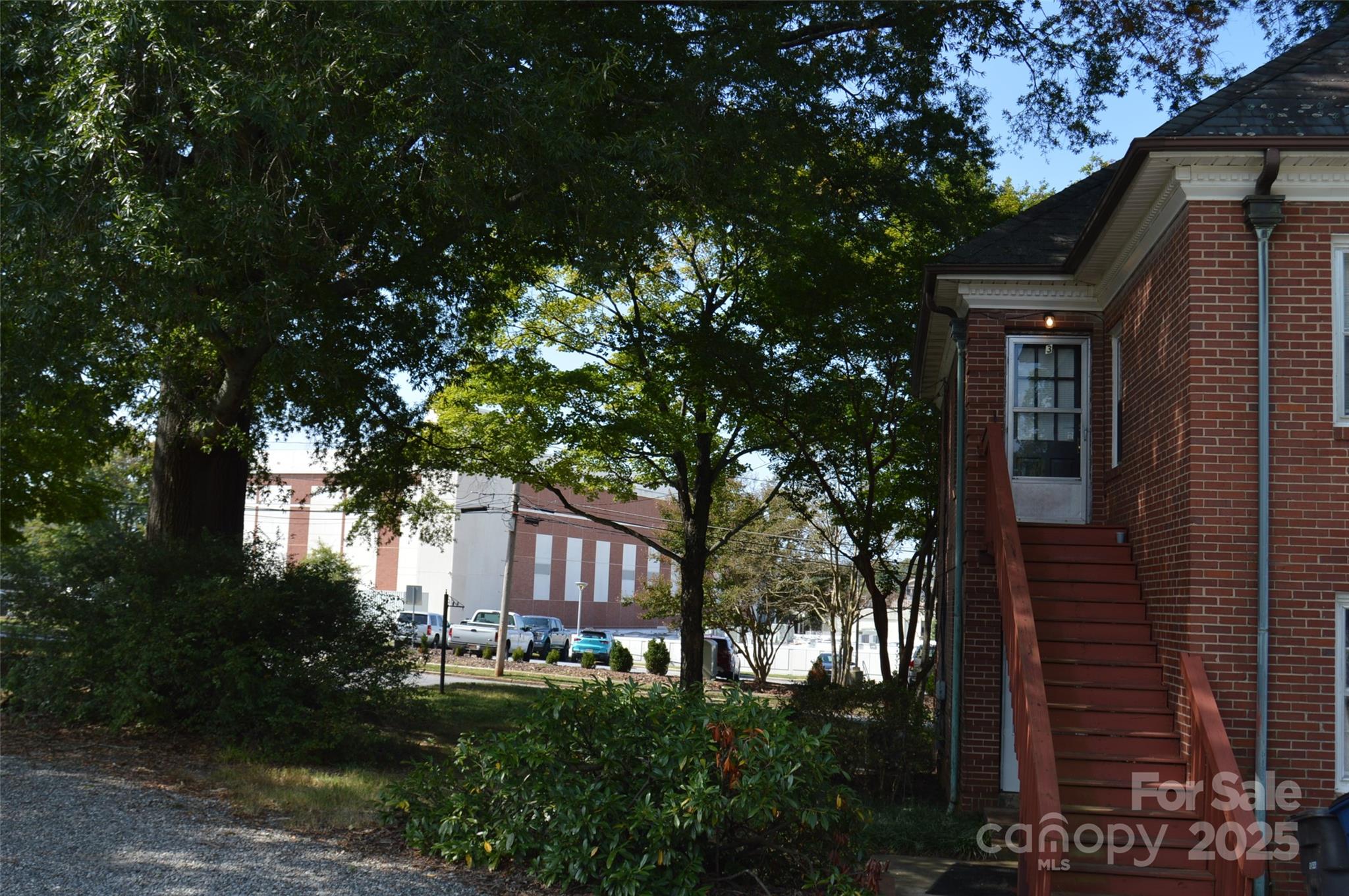 main property photo 44