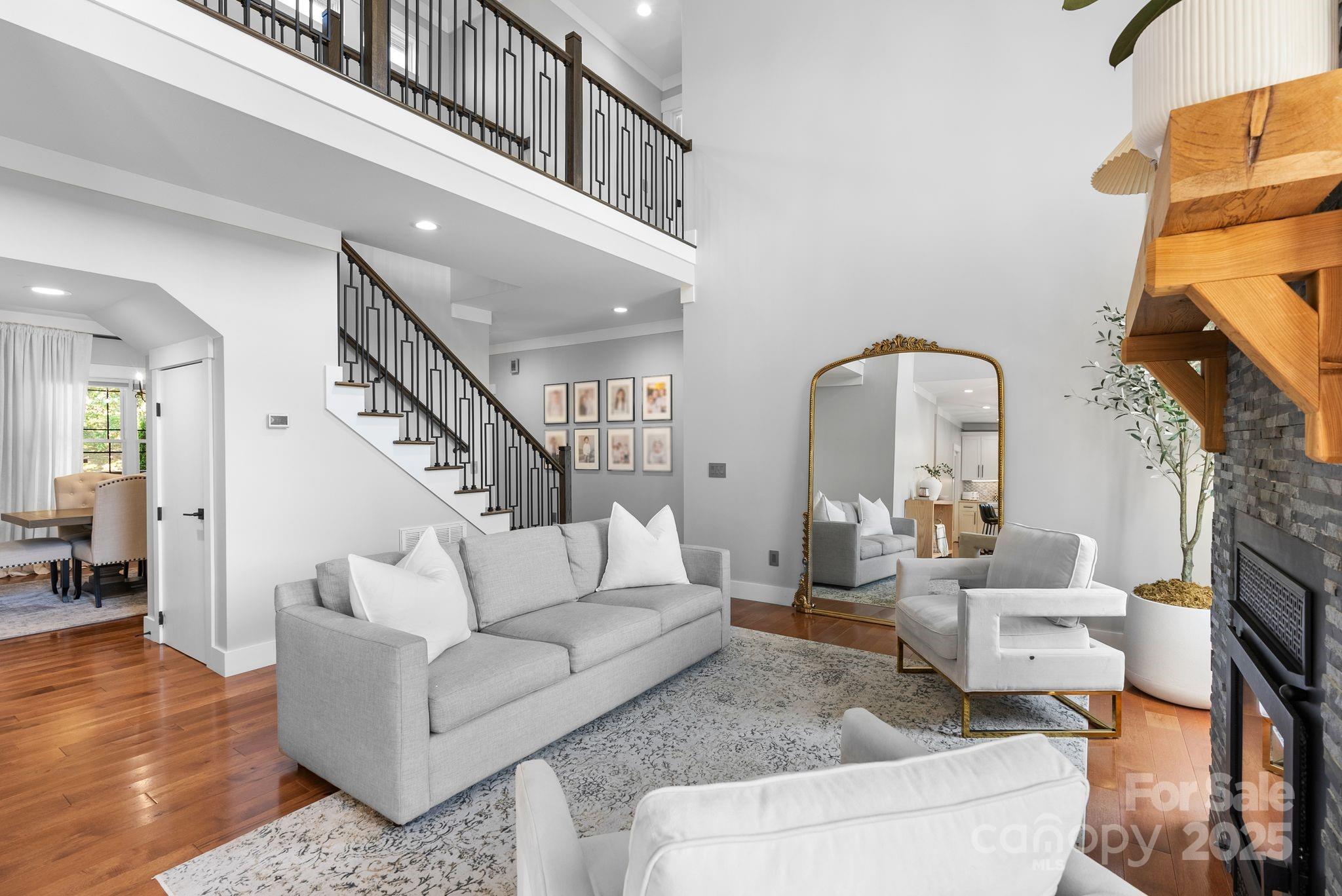 property viewer photo 11