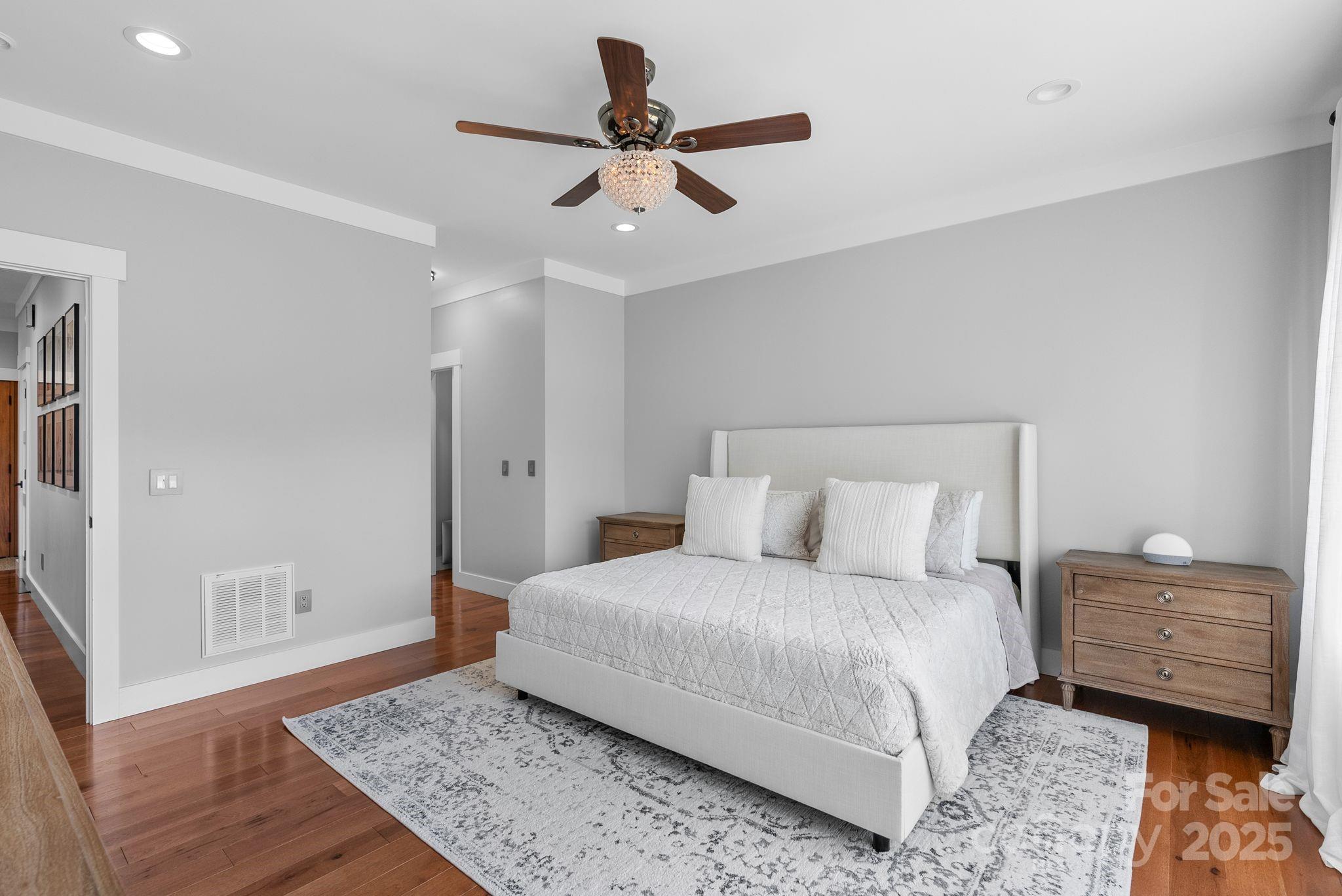 property viewer photo 19