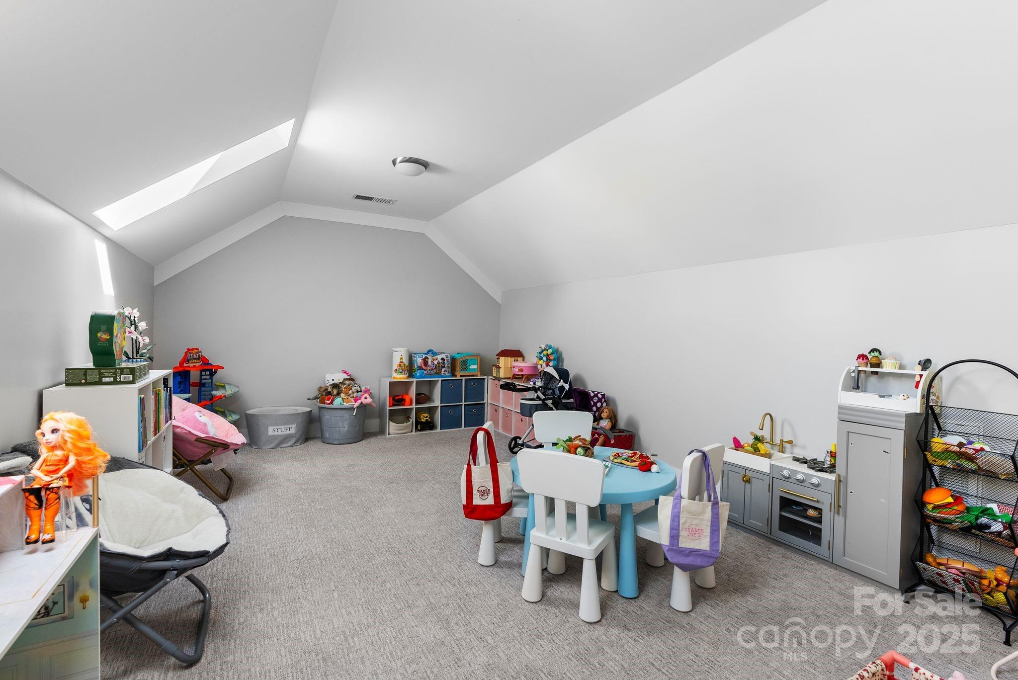 property viewer photo 26