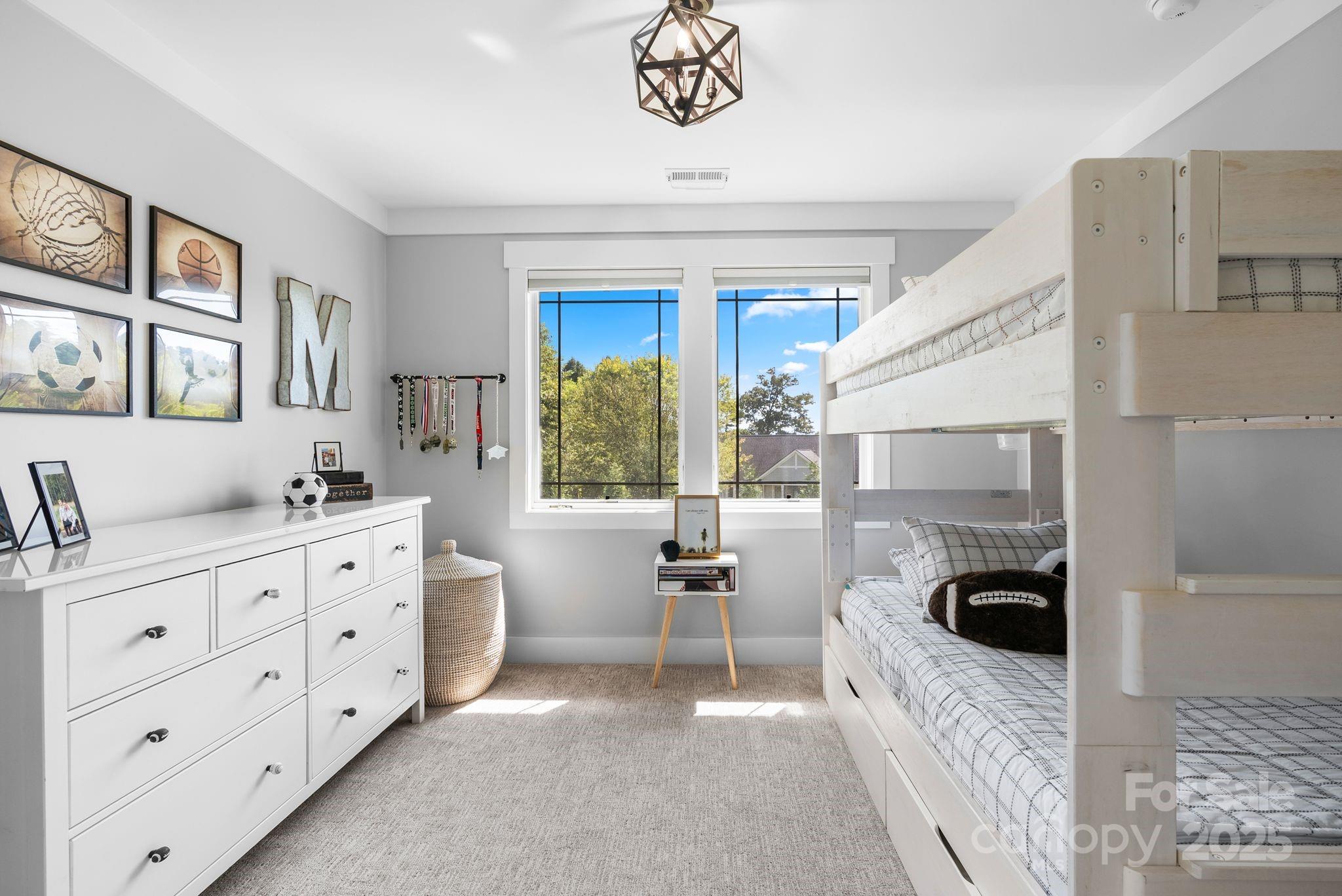 property viewer photo 30