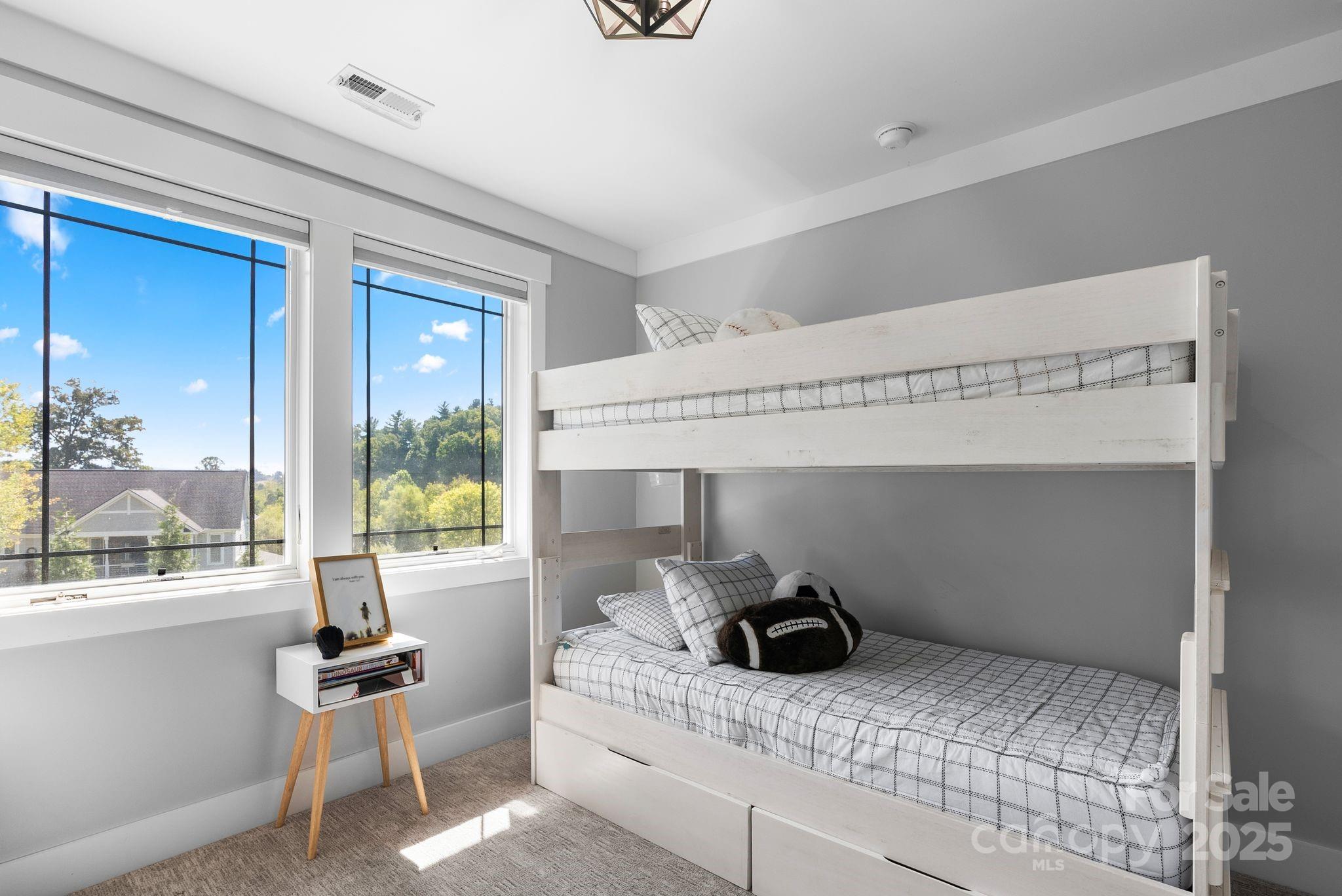 property viewer photo 31