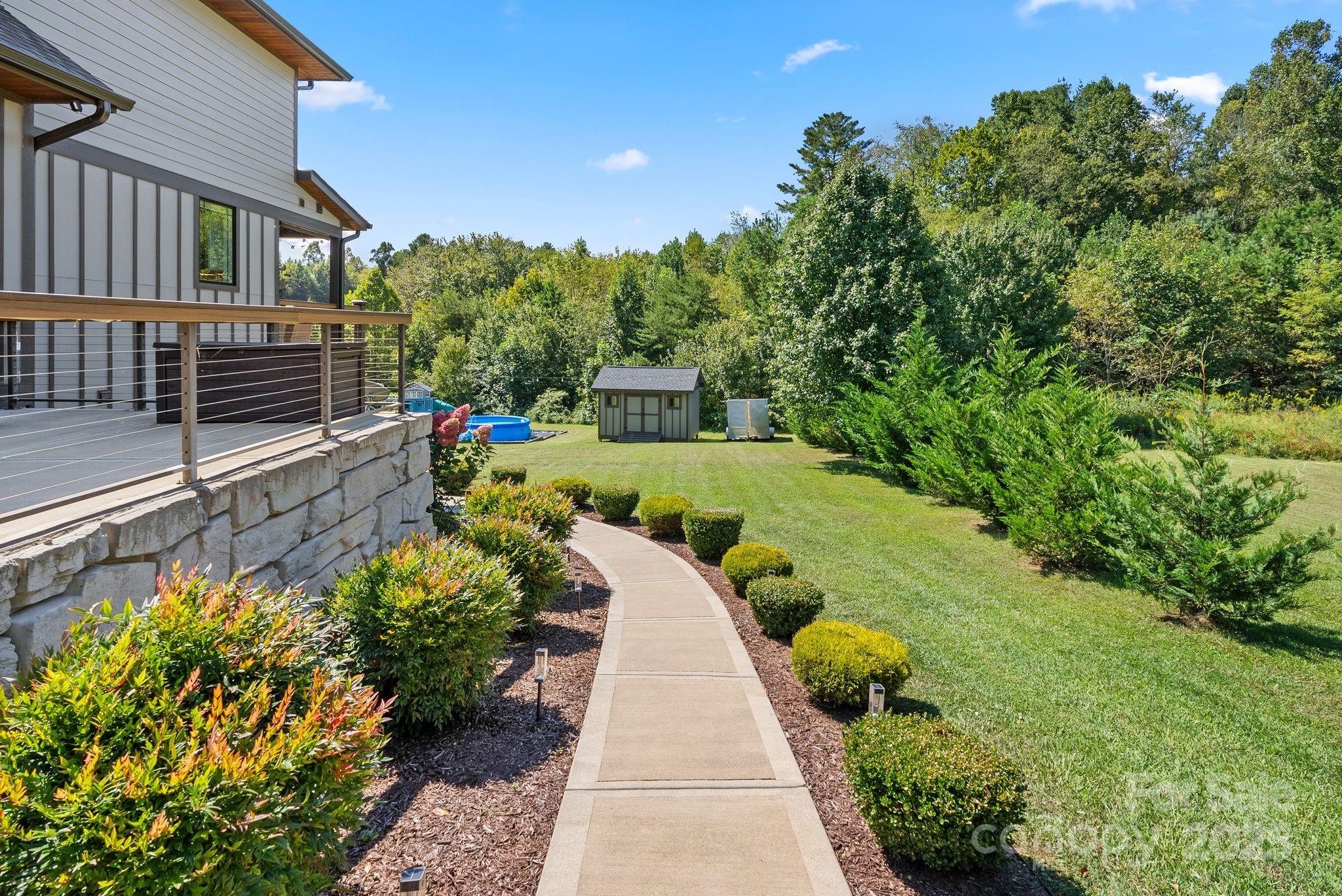 property viewer photo 41