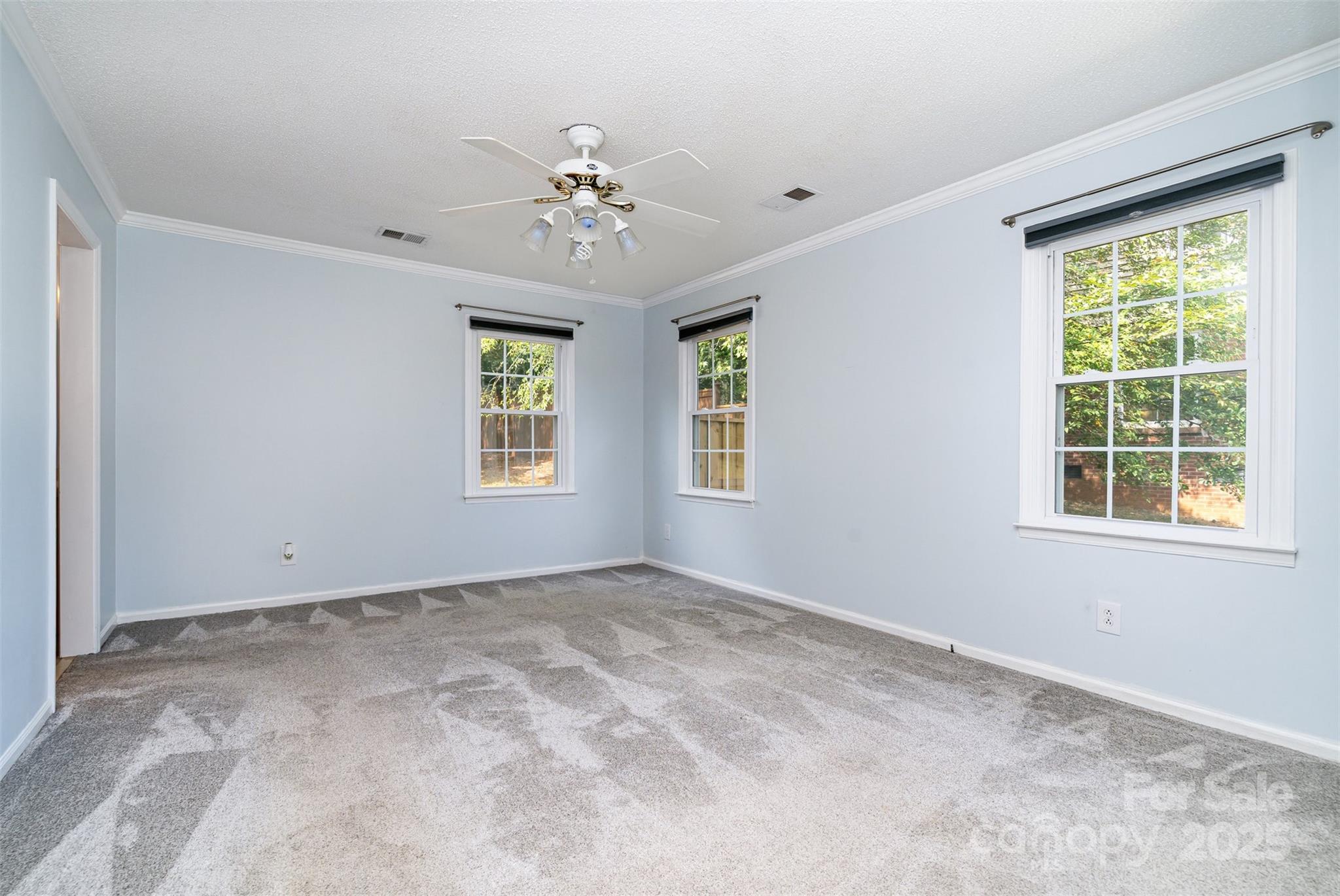 property viewer photo 20