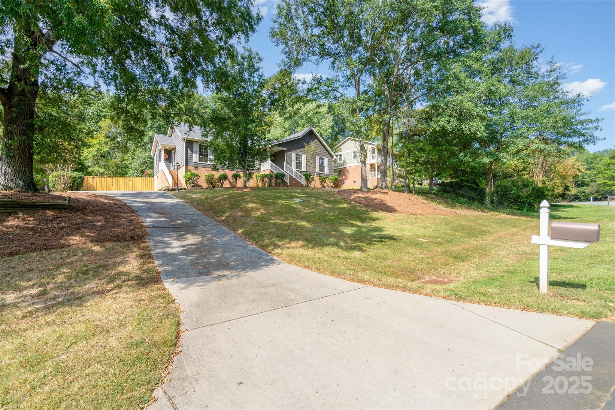 property viewer photo 3
