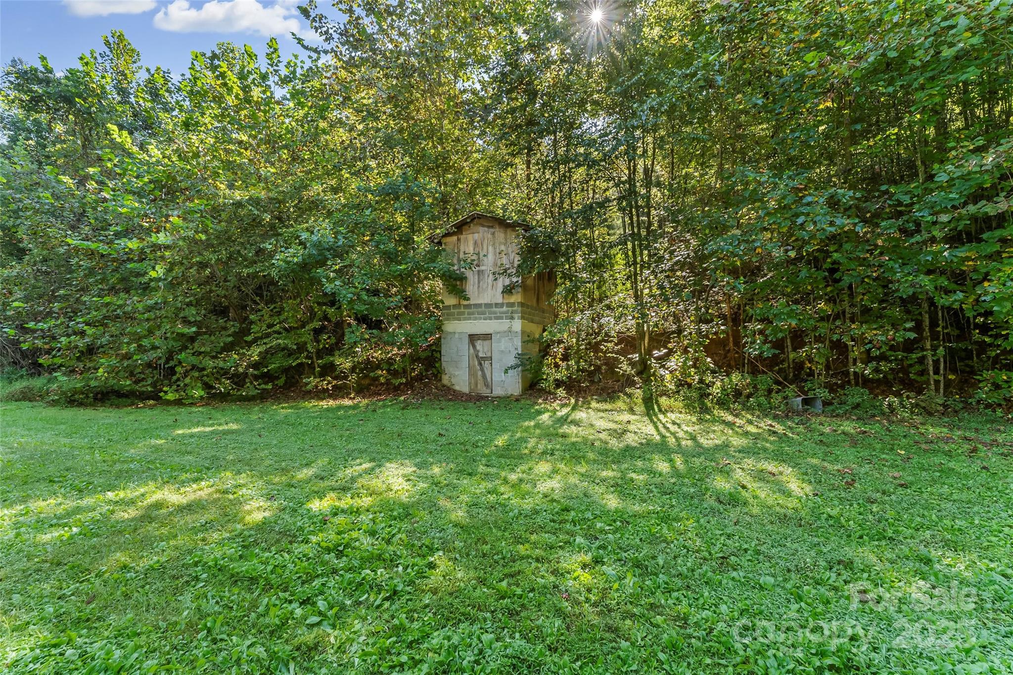 main property photo 8