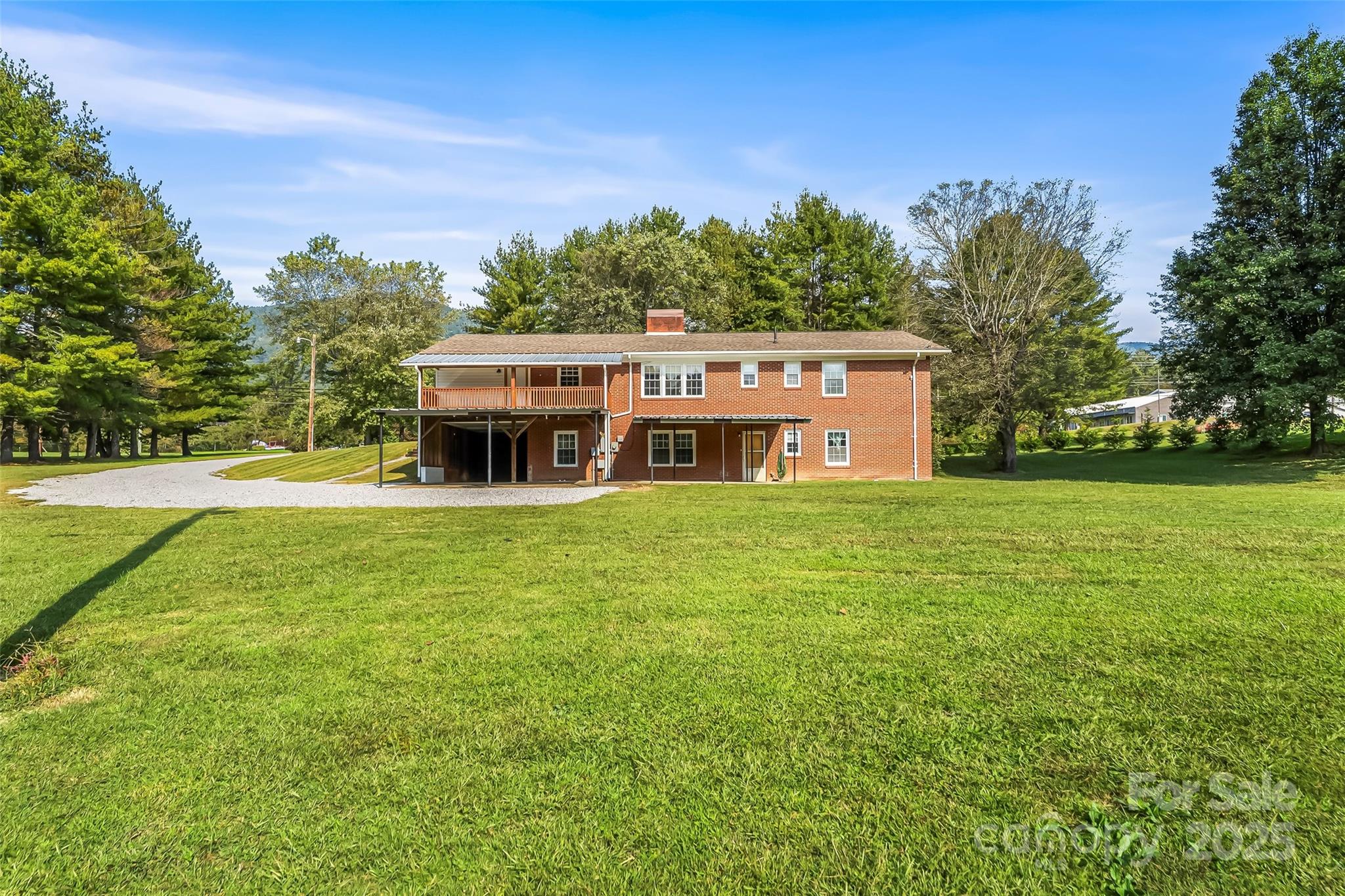 main property photo 31