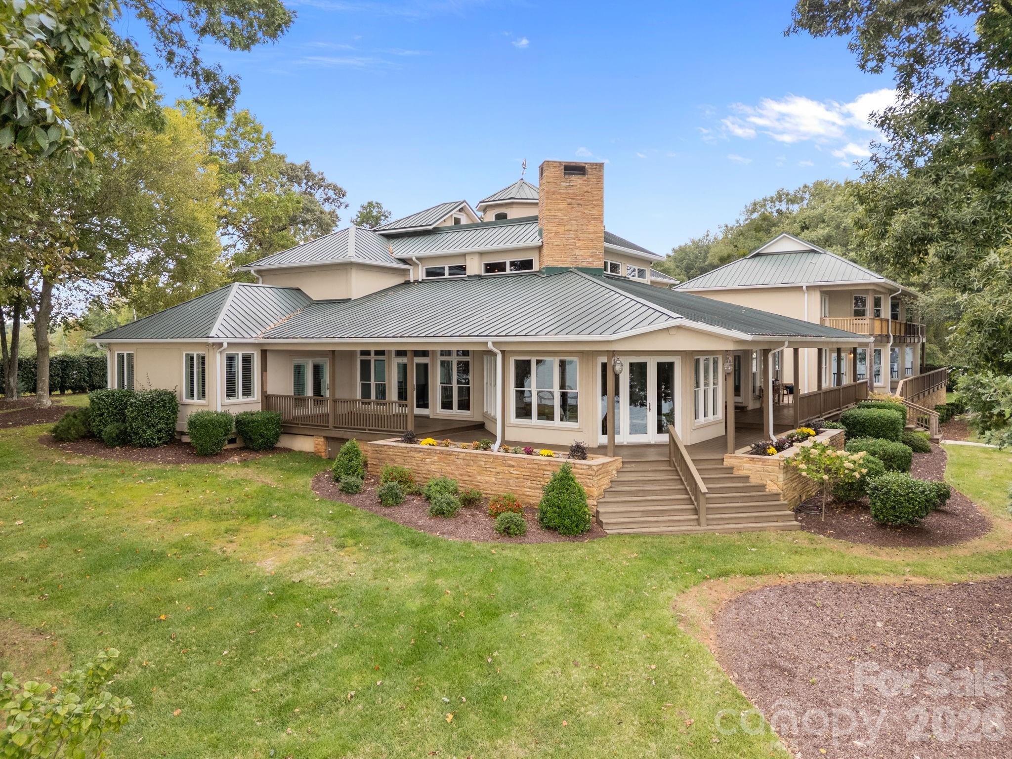 main property photo 28
